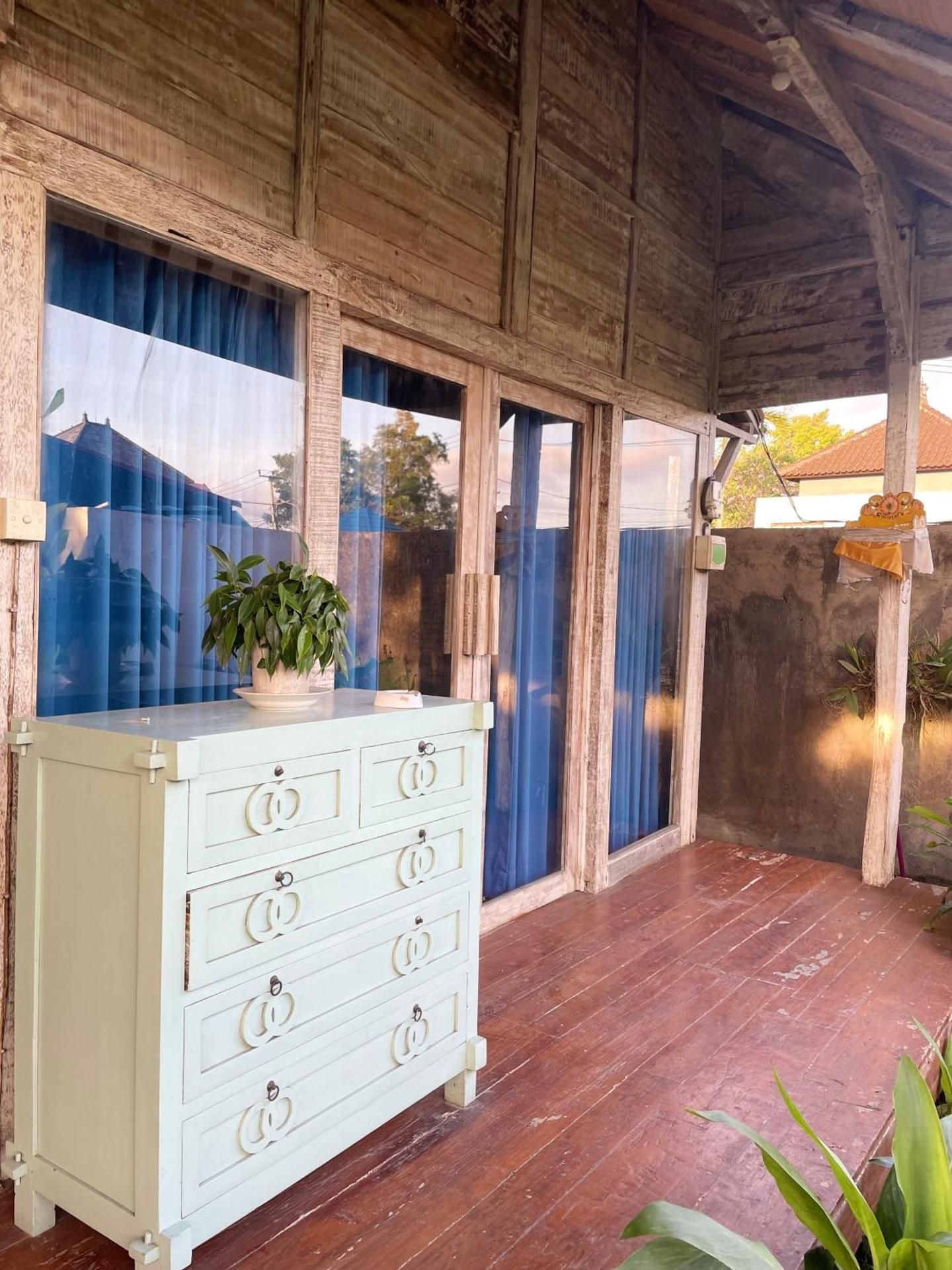 Nongkrong Residence