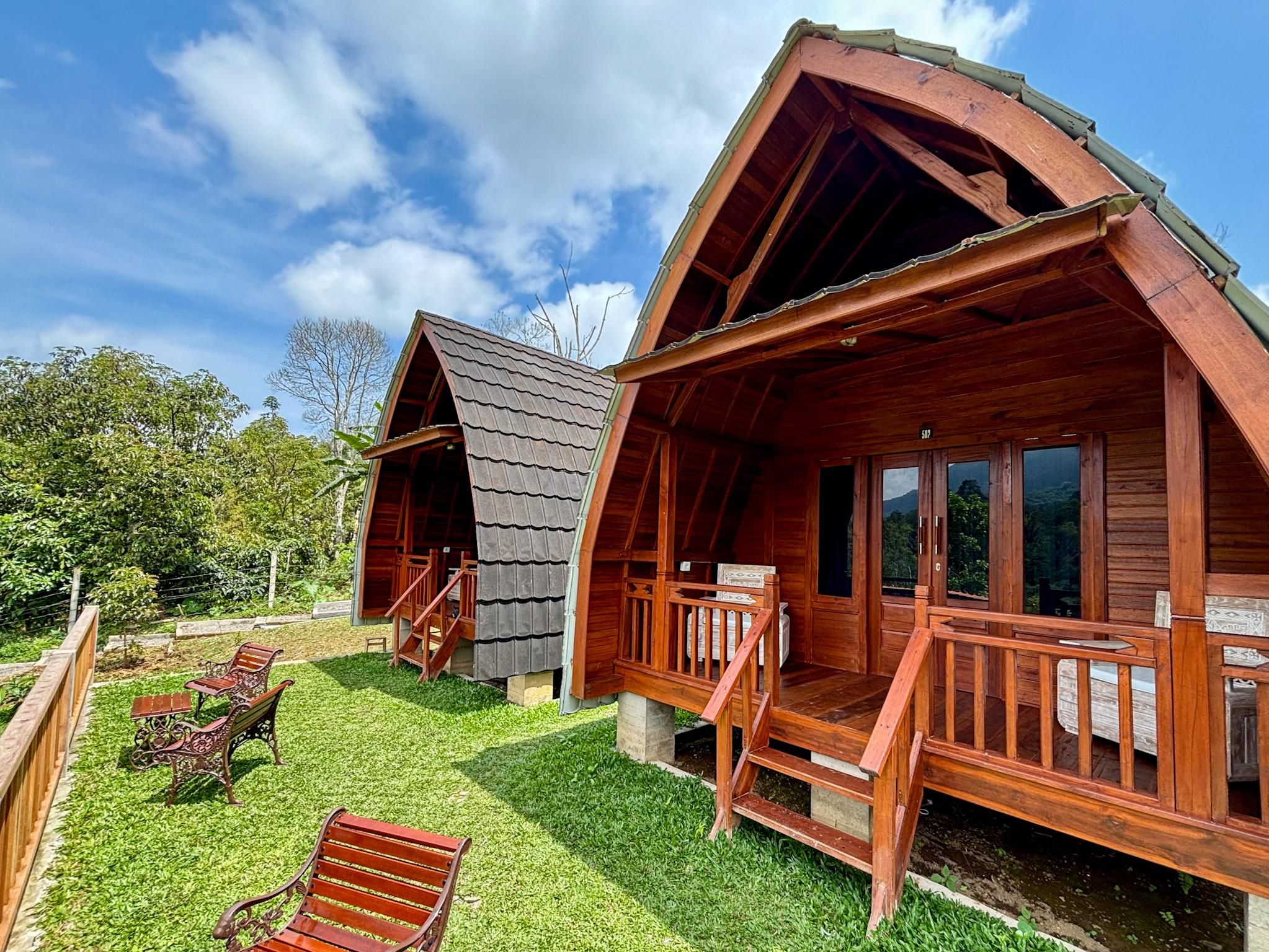 Villa with Mountain View