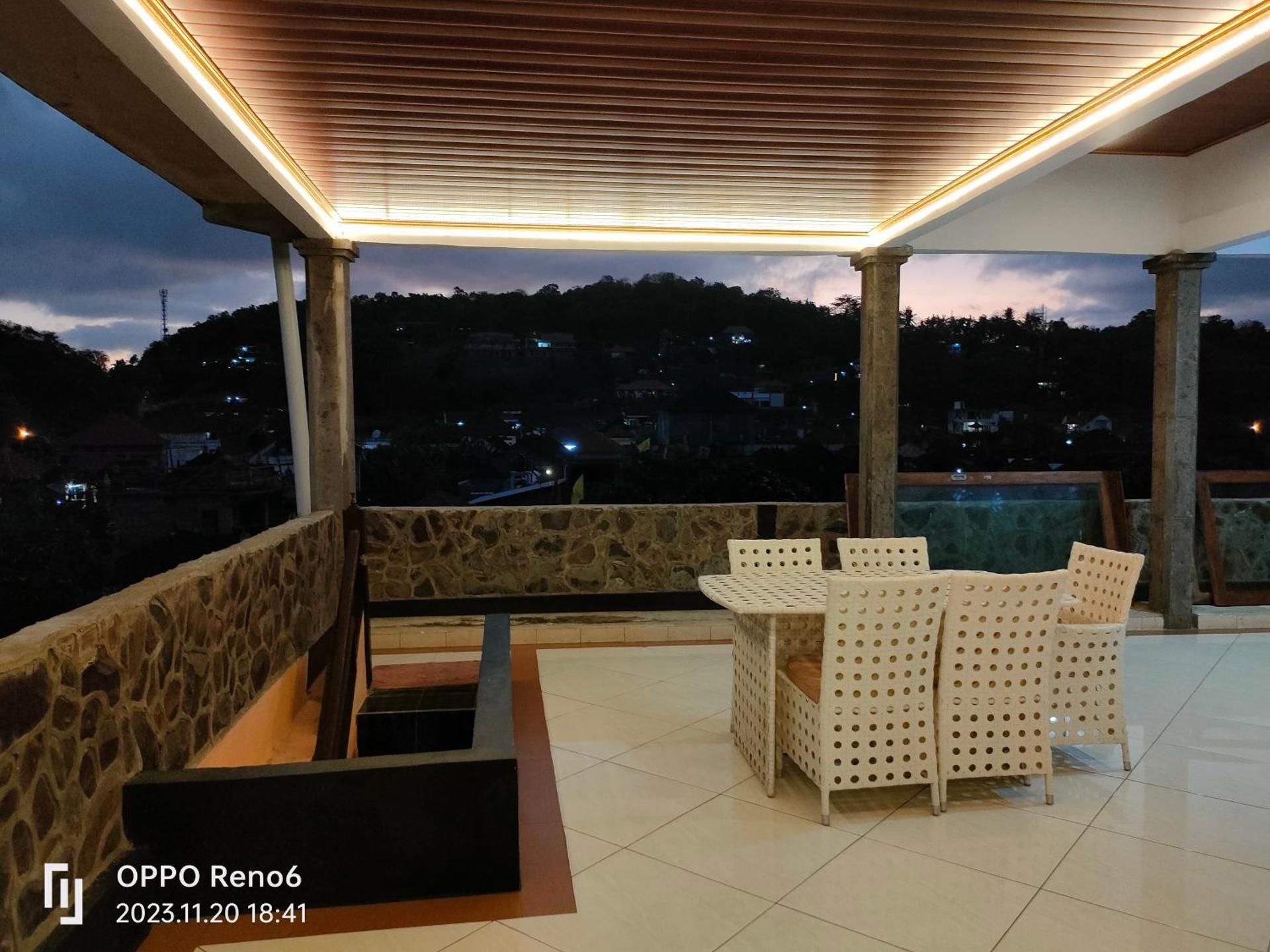 Family Room with Sea View