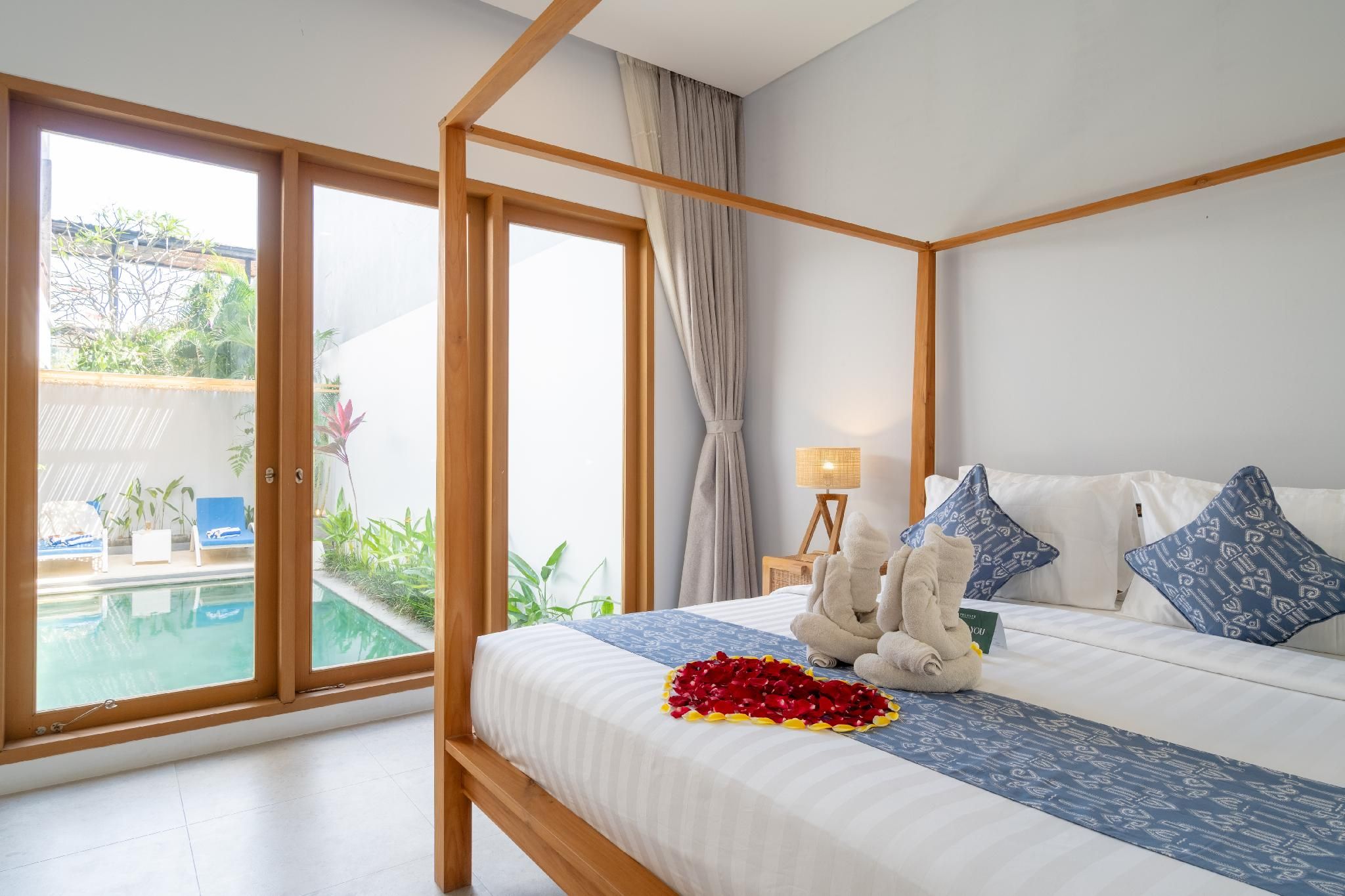 2 Bedroom Deluxe Suite