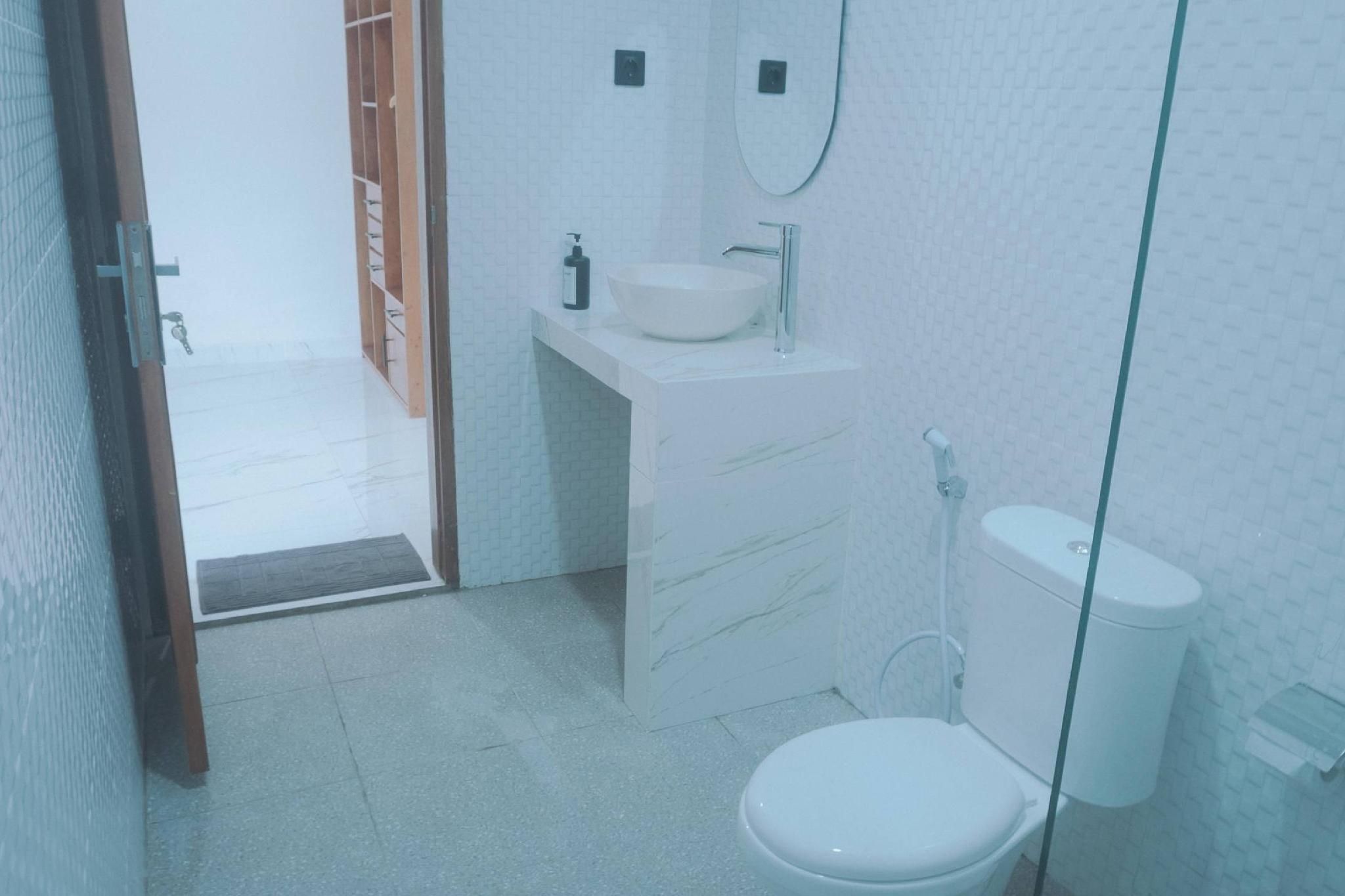 Deluxe King or Queen