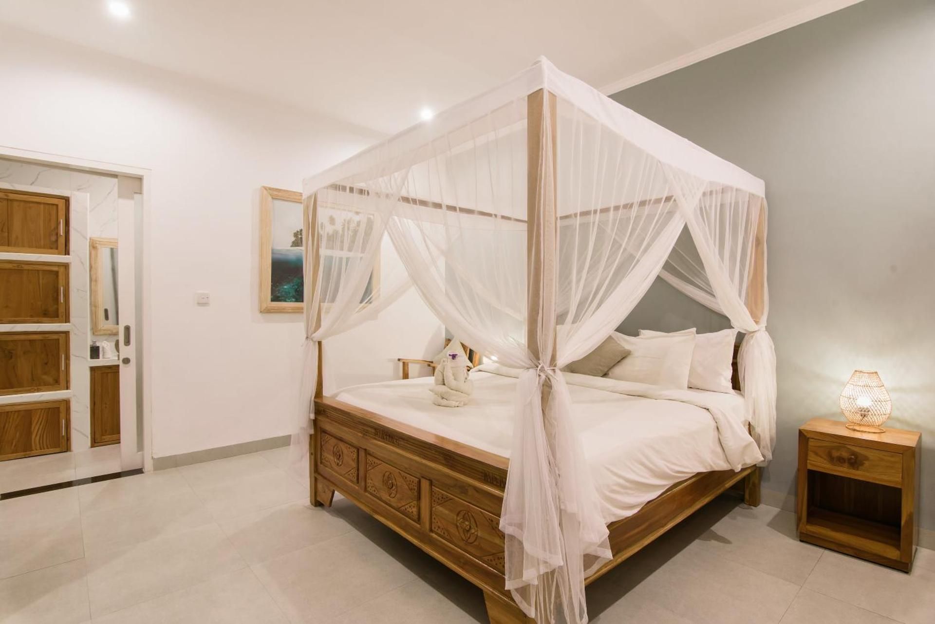 Double Room with Private Bathroom