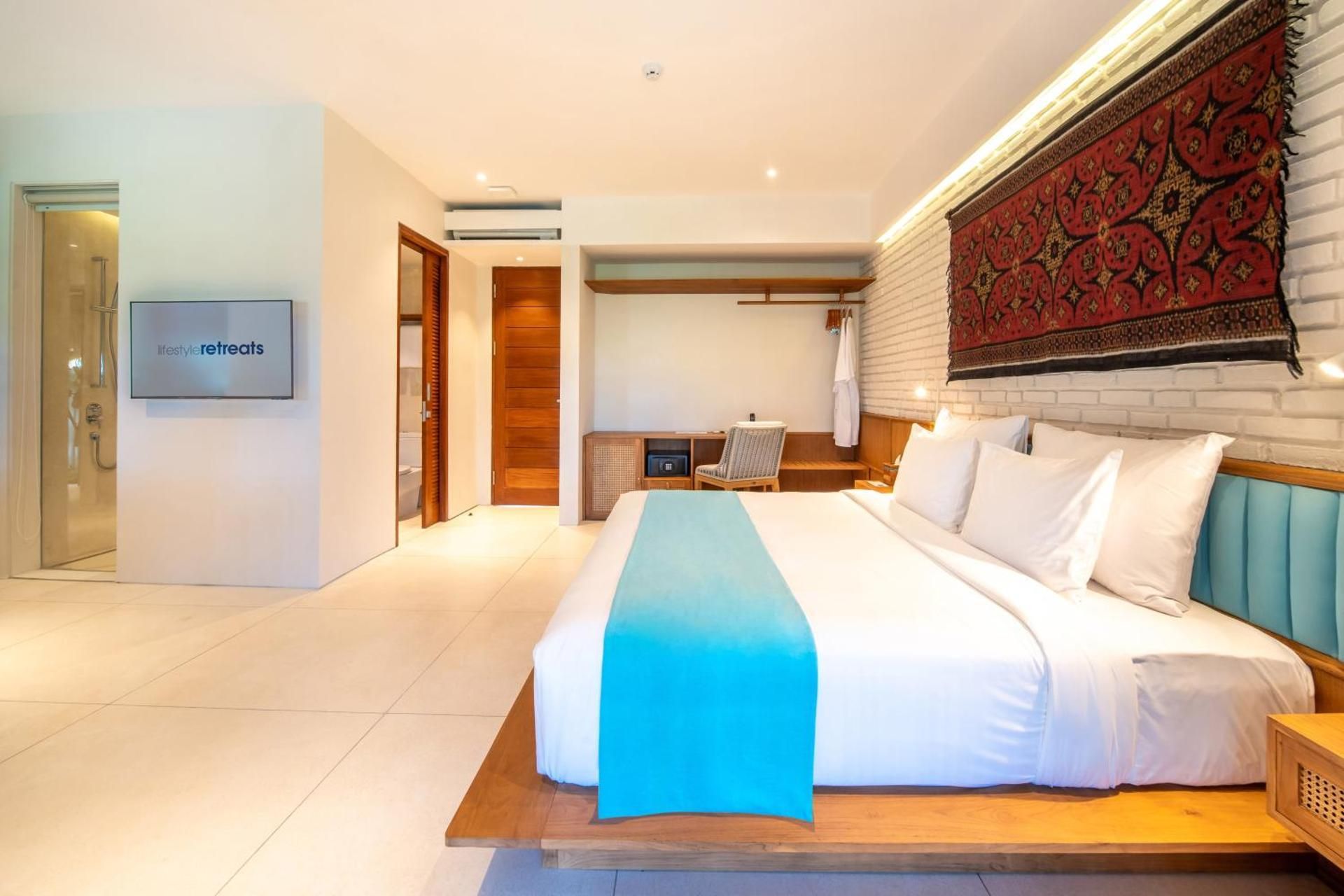 Courtyard Room