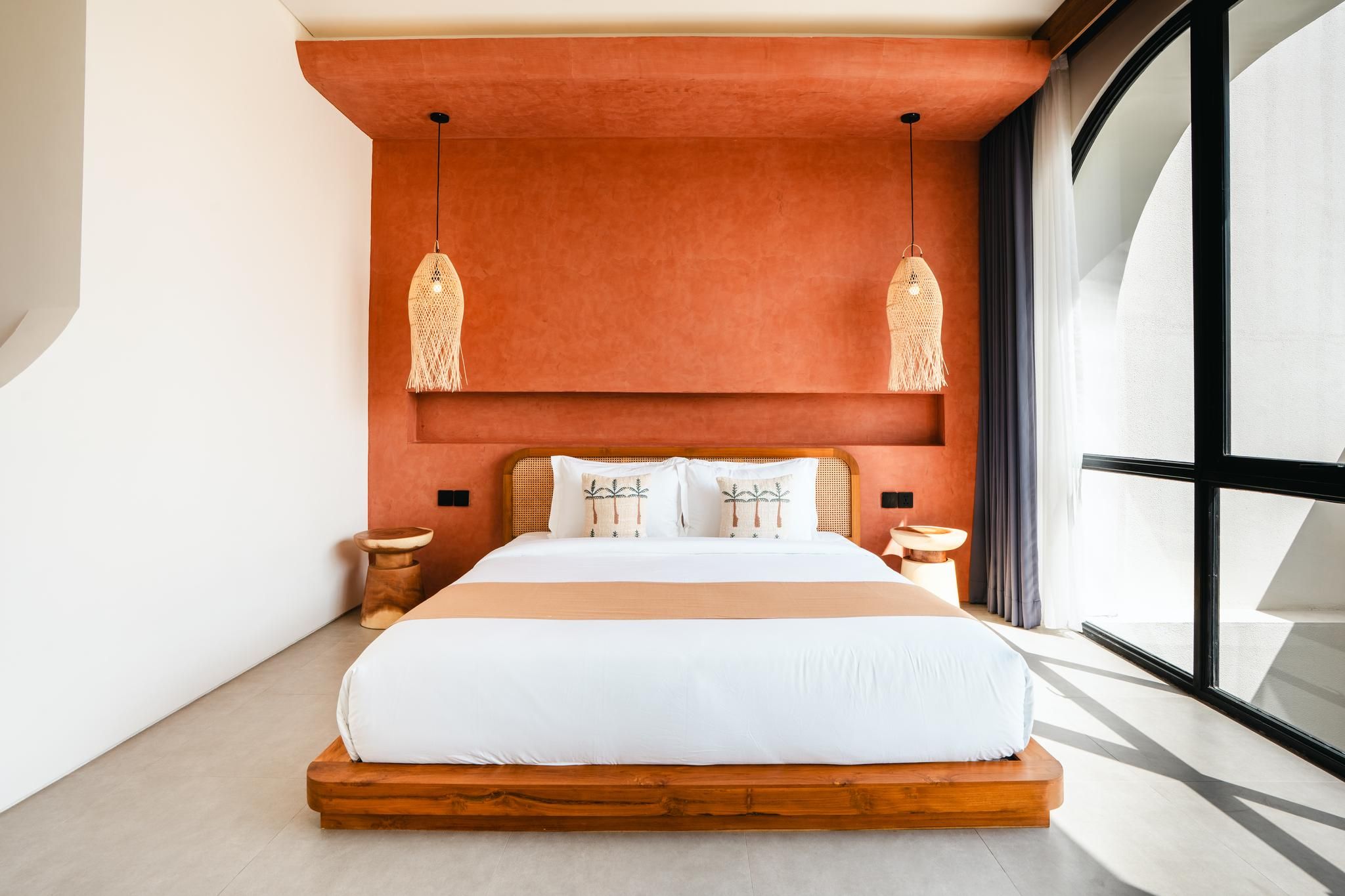 Pool Access - King bed 