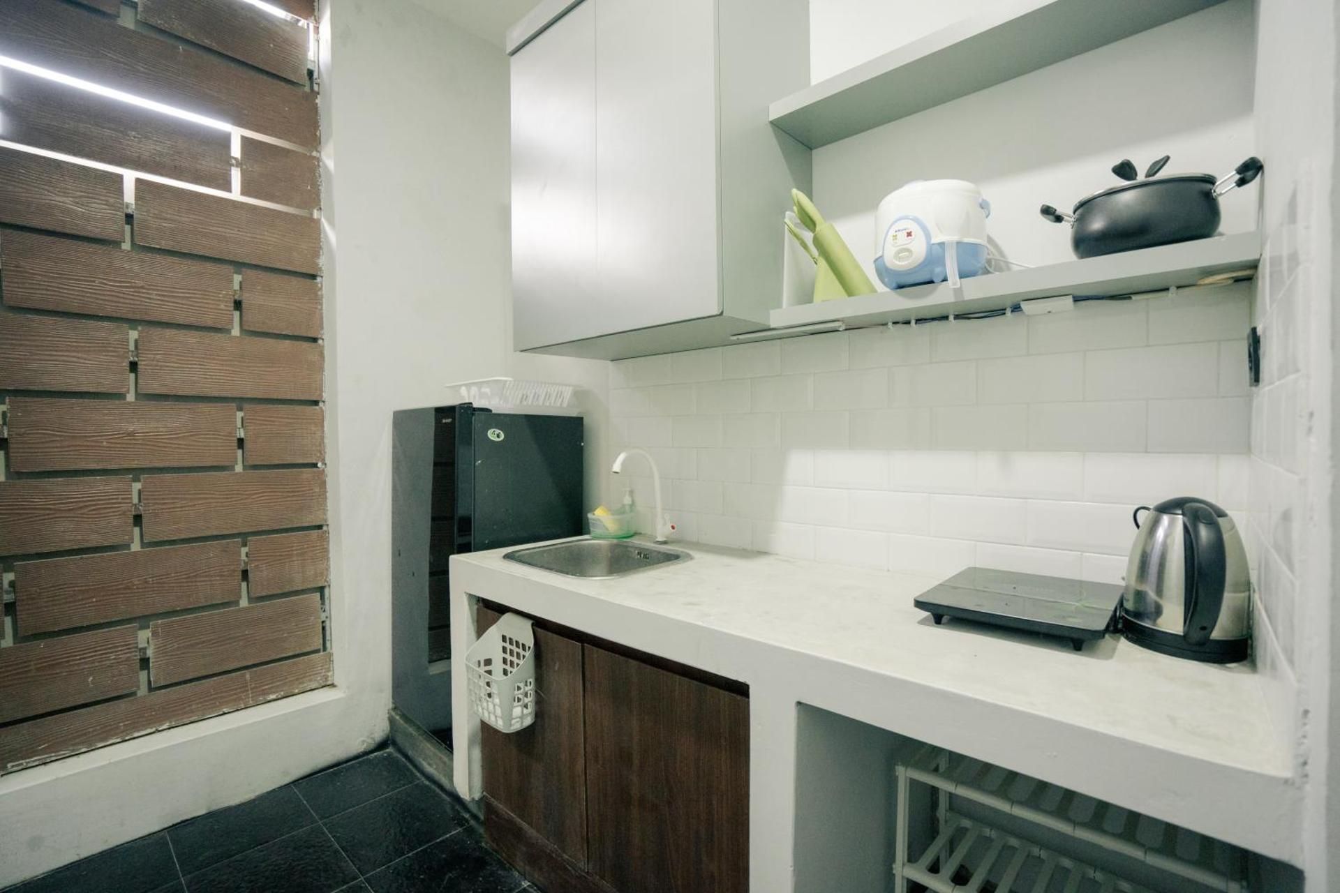 Studio Apartment with Balcony