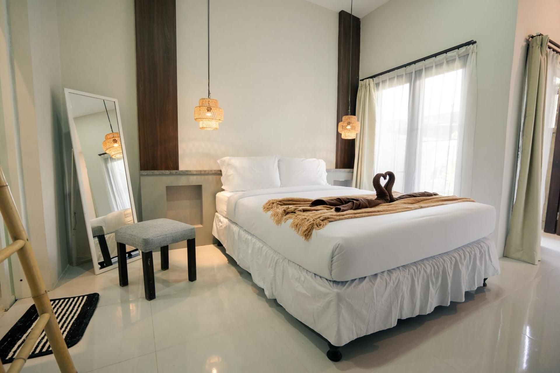 Studio Apartment with Balcony