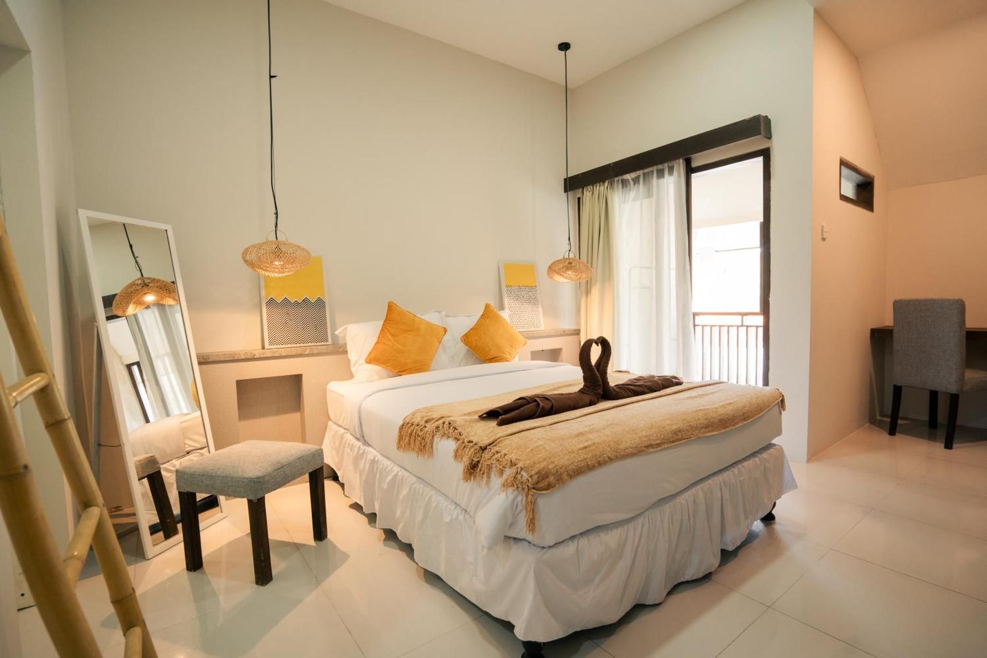 Studio Apartment