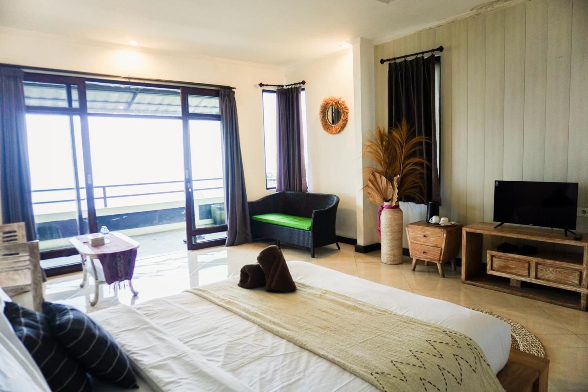 Deluxe Double Room with Mountain View