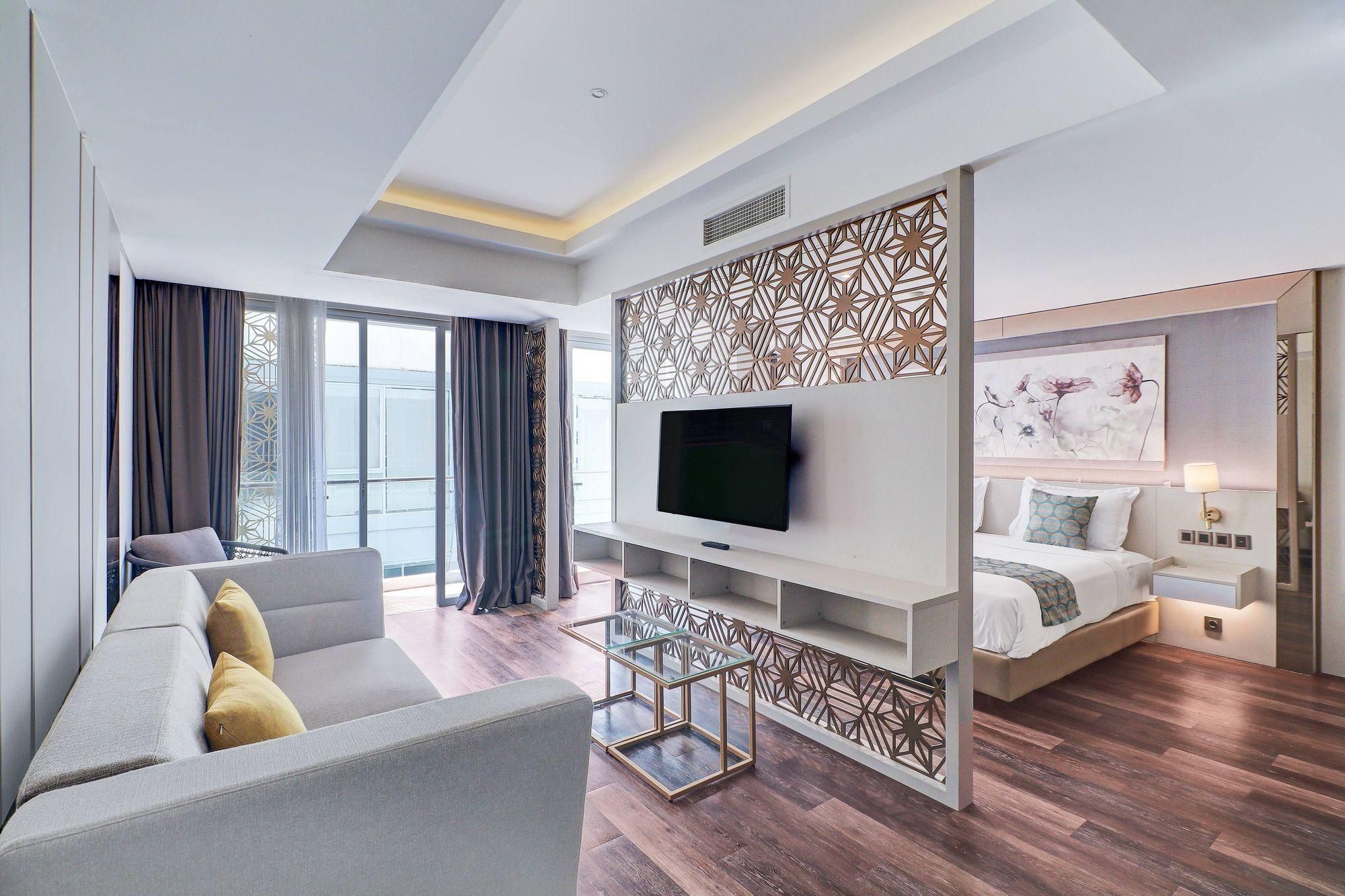 Junior Suite with Balcony