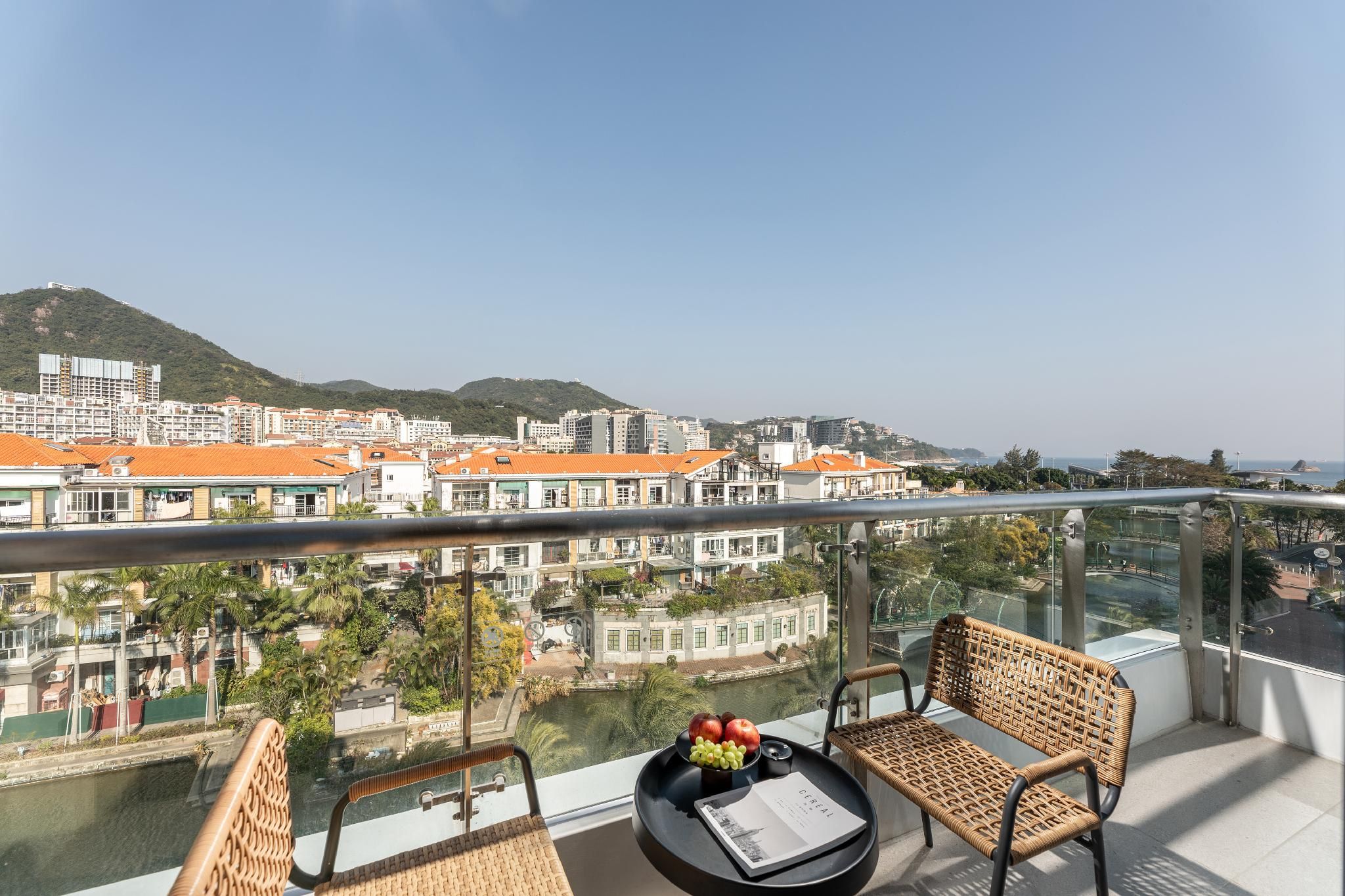 Pan Pacific Premier Room