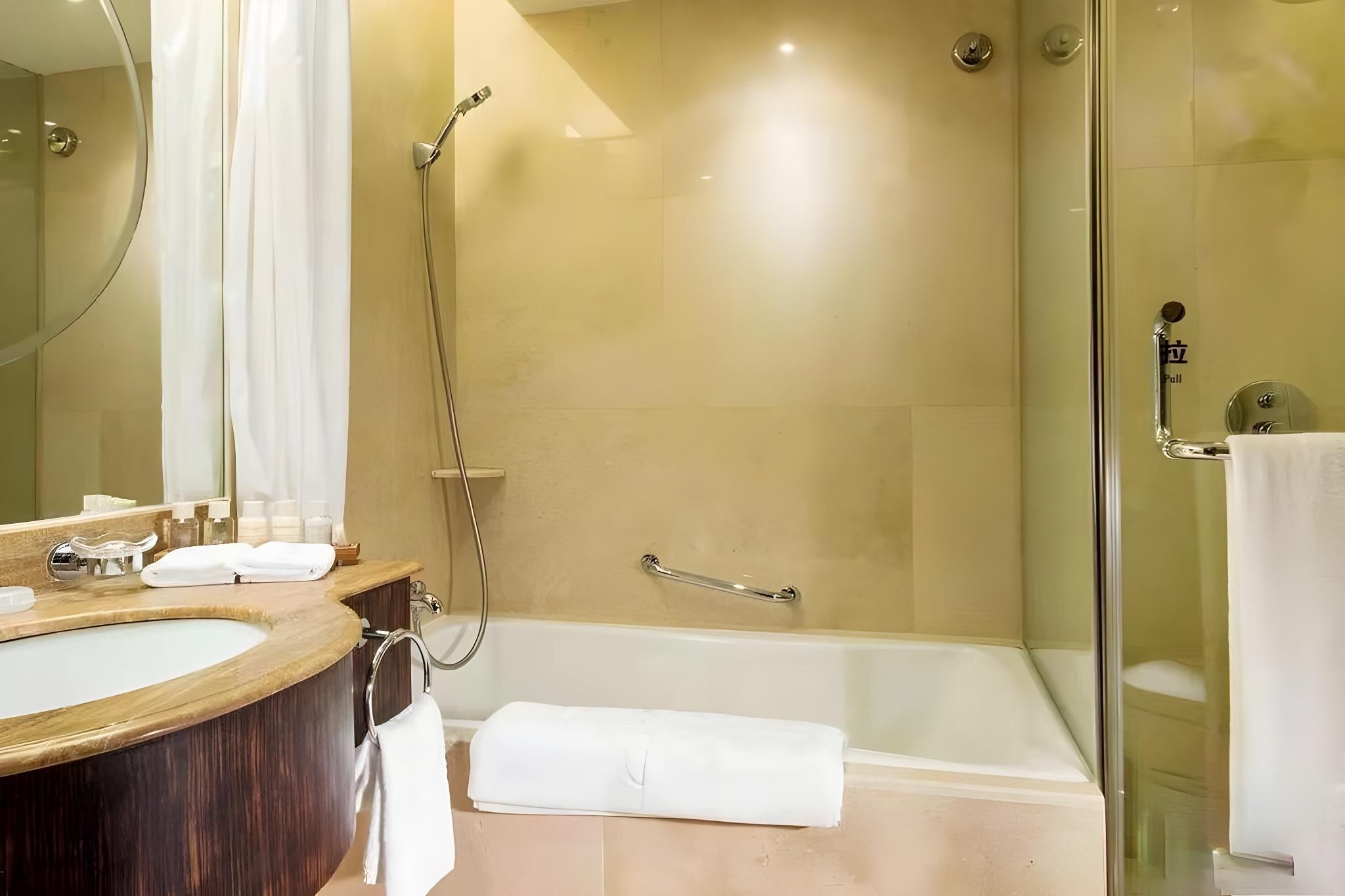 Executive Twin Suite