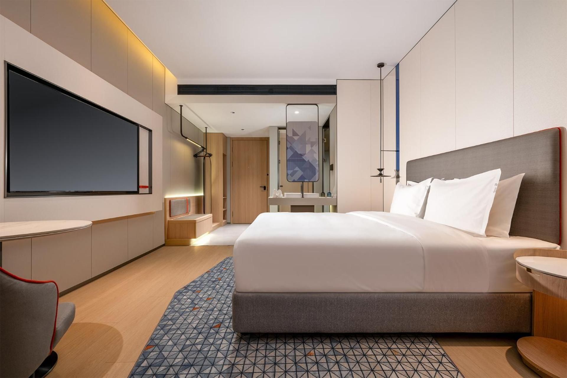 Standard King Room
