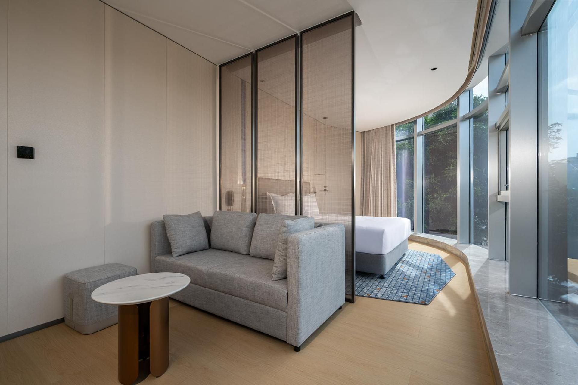 Holiday Inn Express Shenzhen Sports Center By IHG King Suite with City View 2