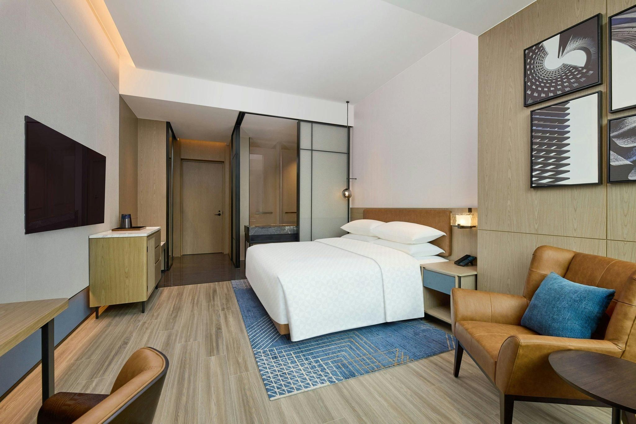 Standard King Room, Guest room, 1 King Super, City view