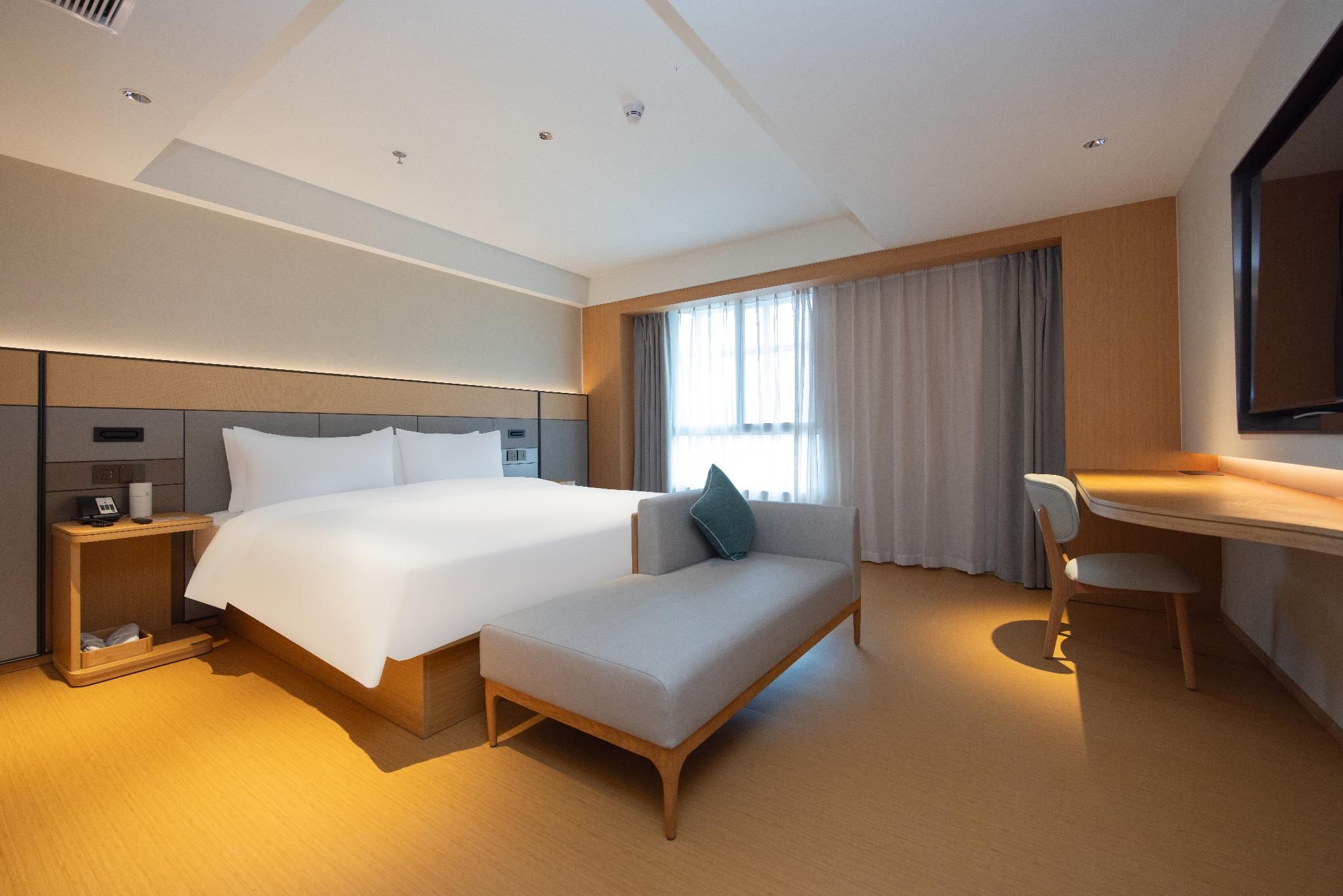 Huazhu - Suite With Twin Bed
