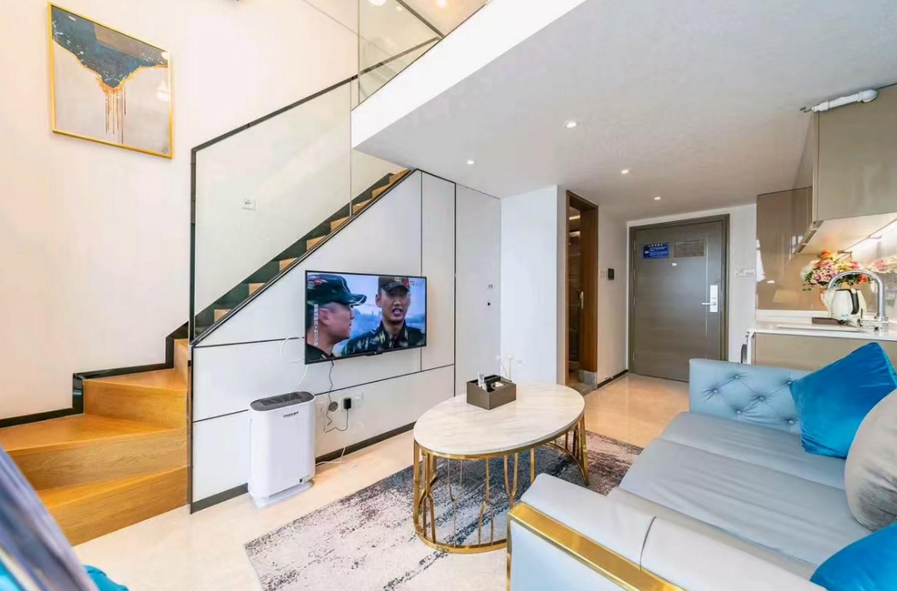 Deluxe Loft Room