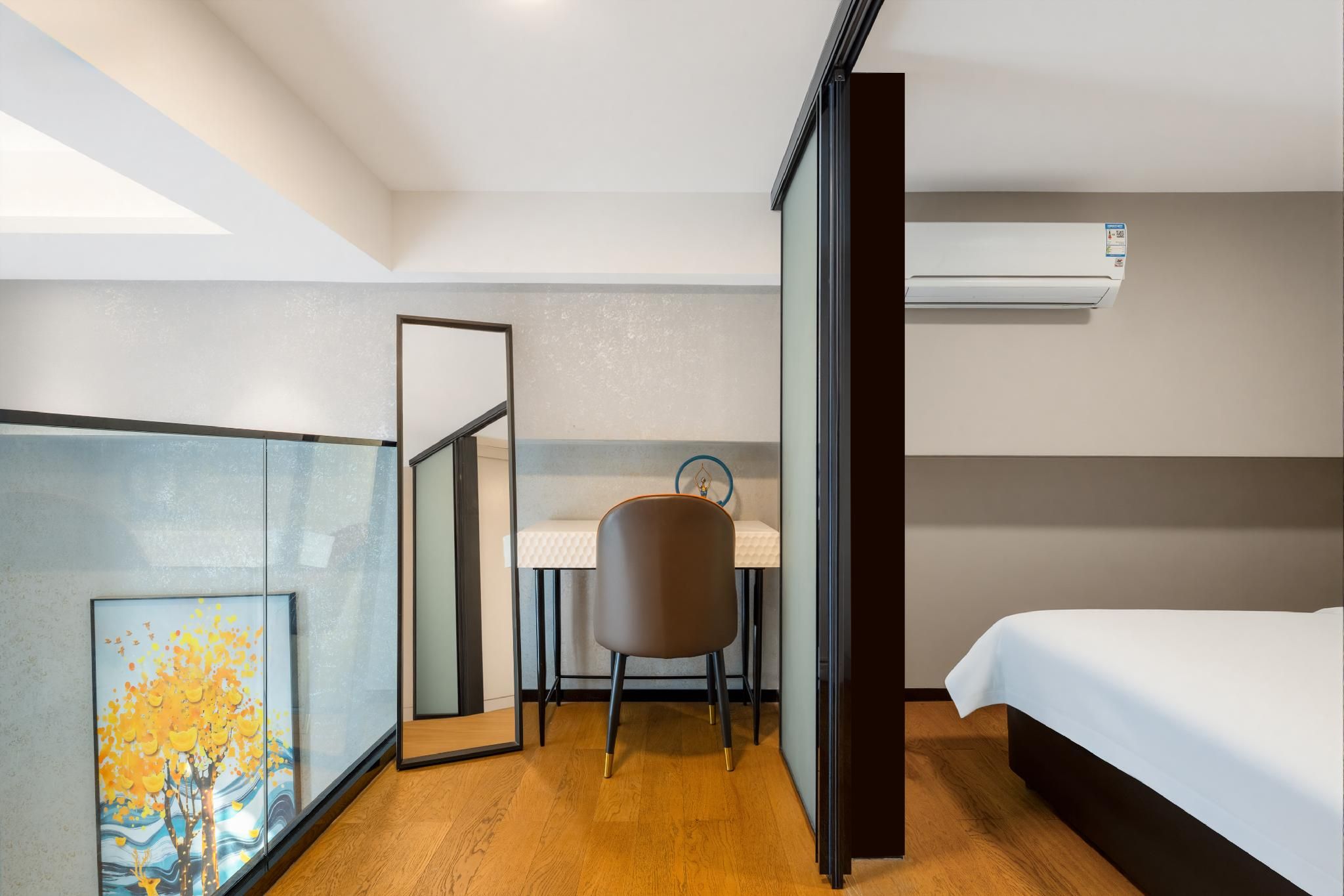 Honor U Xike Service Apartment Deluxe Duplex Twin Room 2