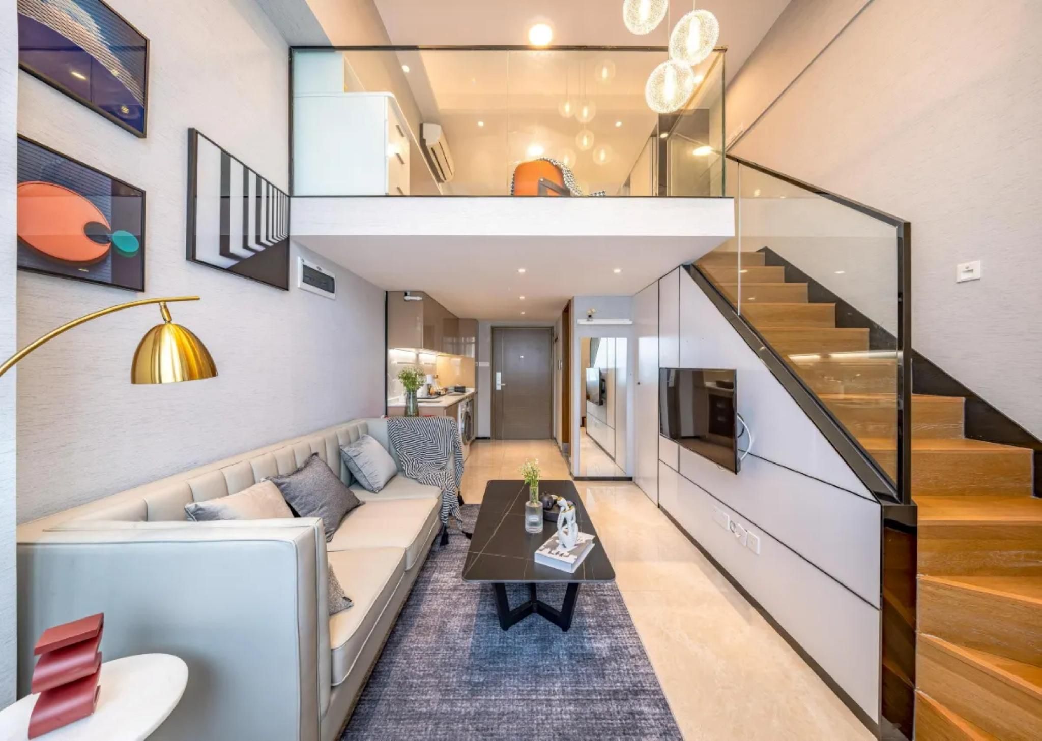 Residential City View King Loft Room