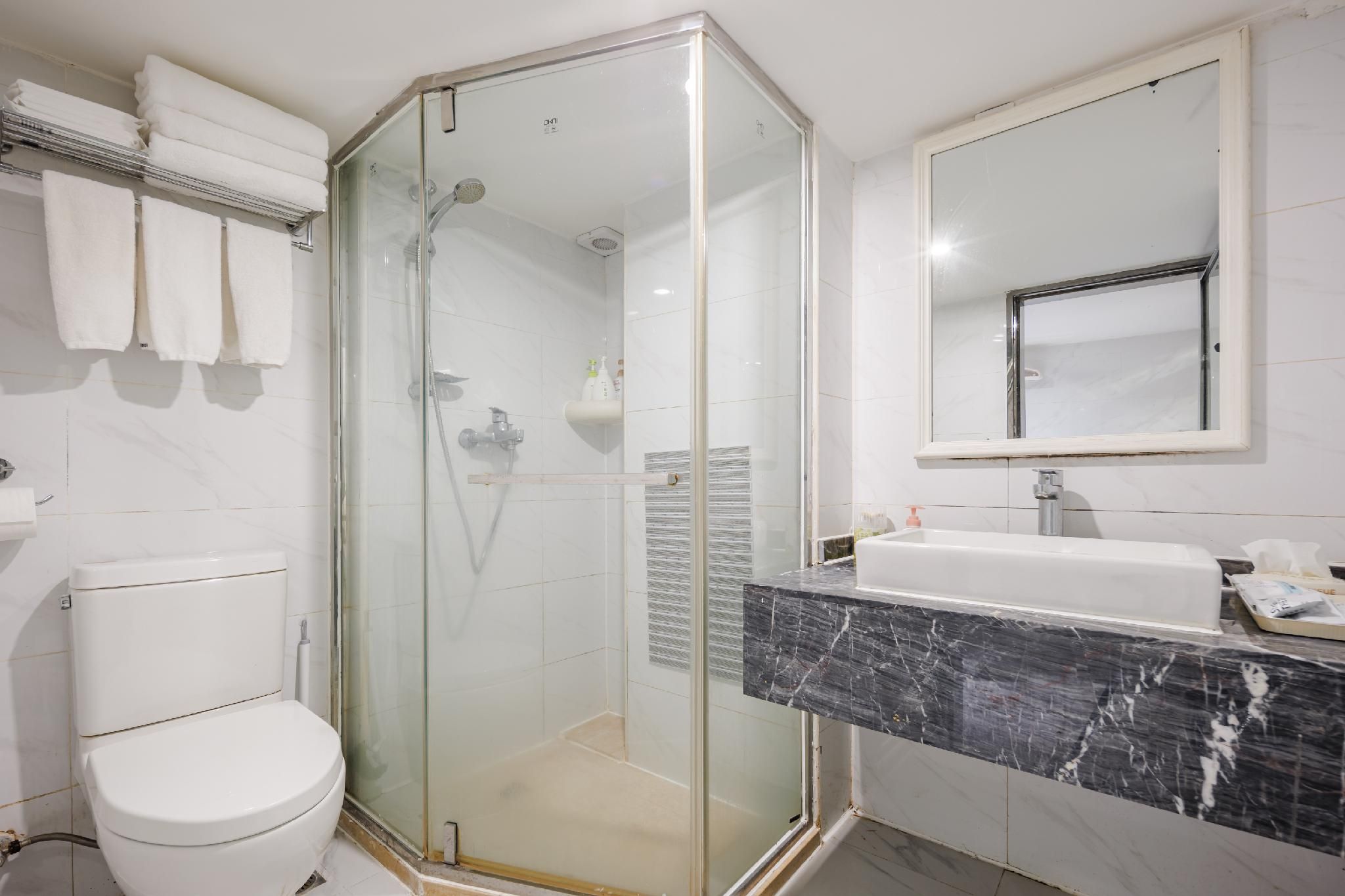 Duplex Triple Bed Family Suite