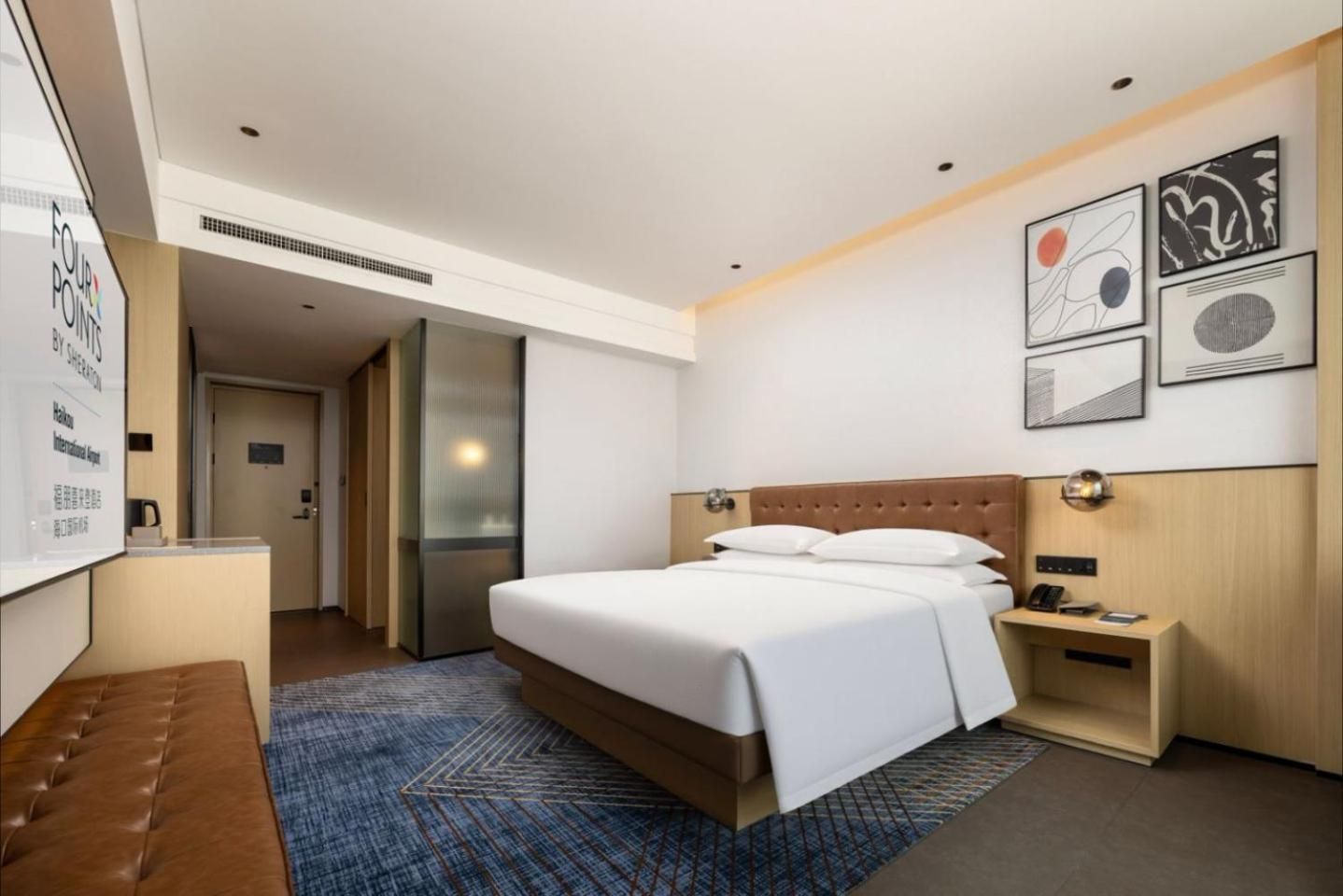 Premium King Room with City View
