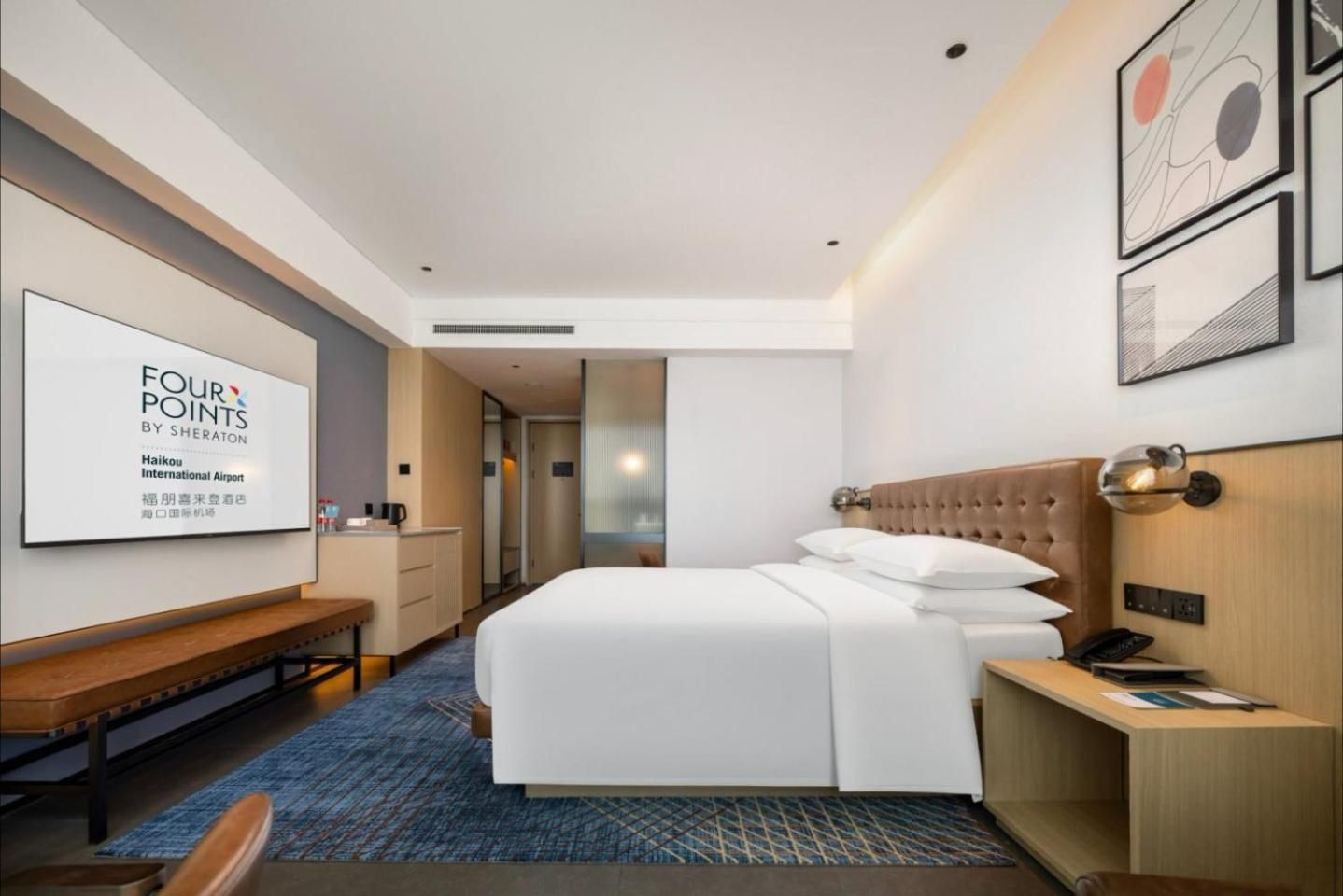 Premium King Room with City View