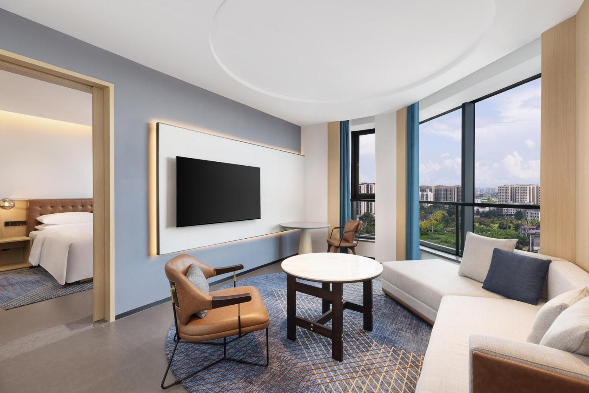 Junior King Suite with City View