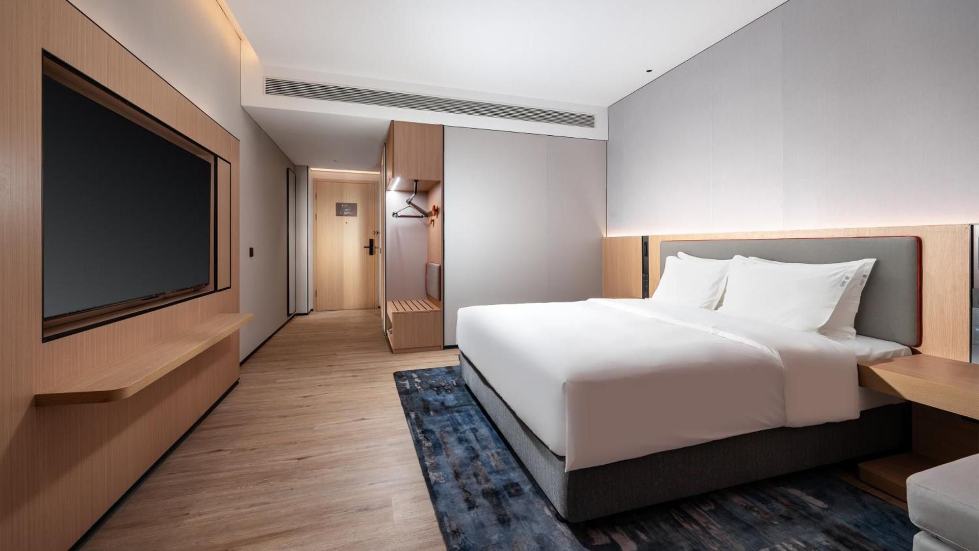 Standard King Room - Accessible