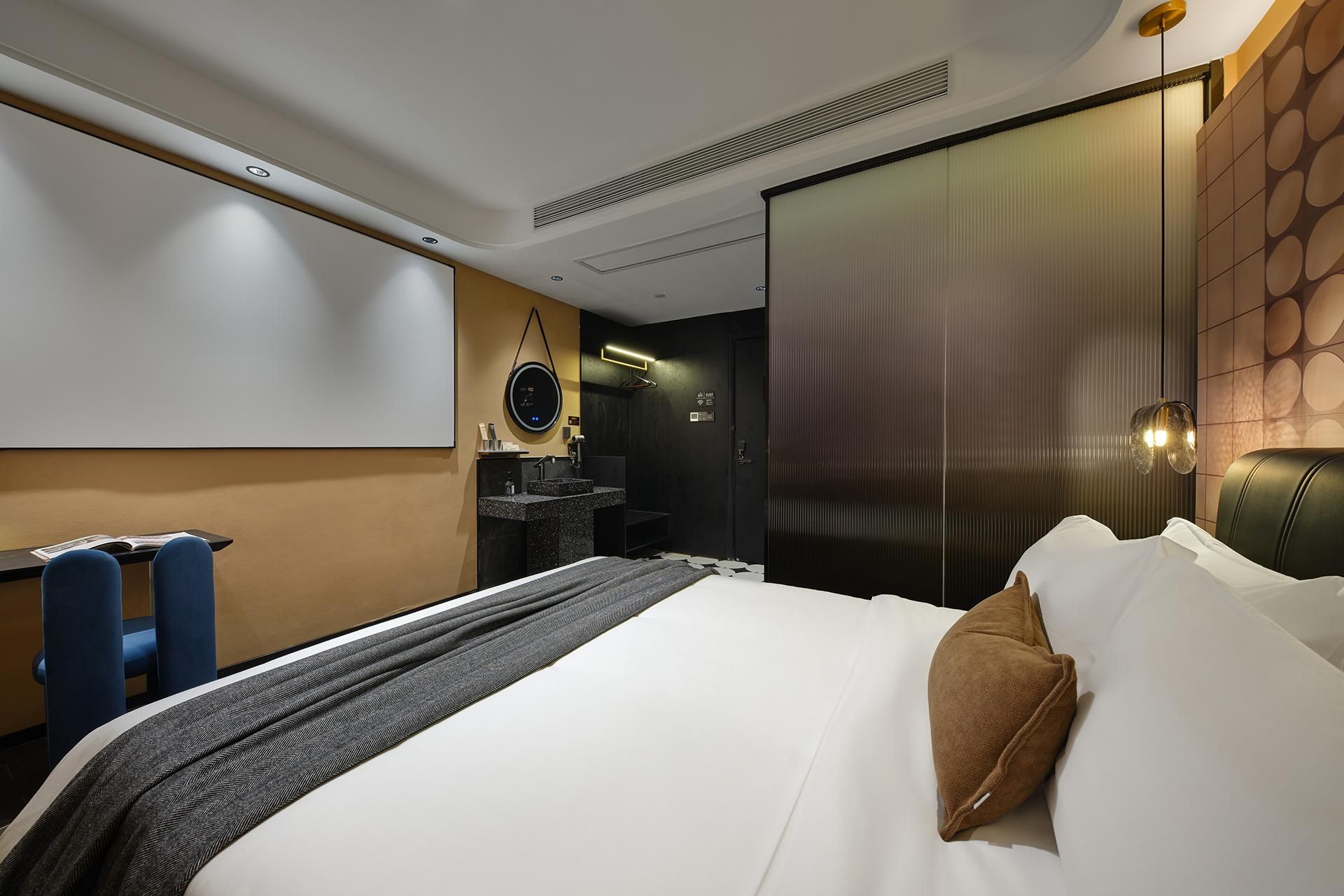 GTI - 1 Bed Guest Room, 1.5M Bed