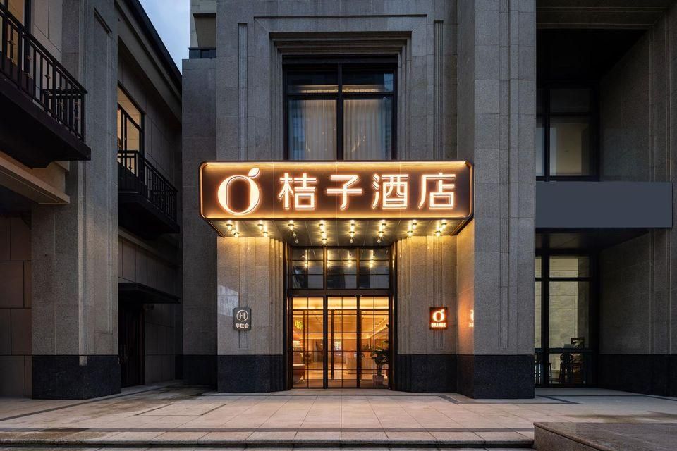 Hotel Queen Room