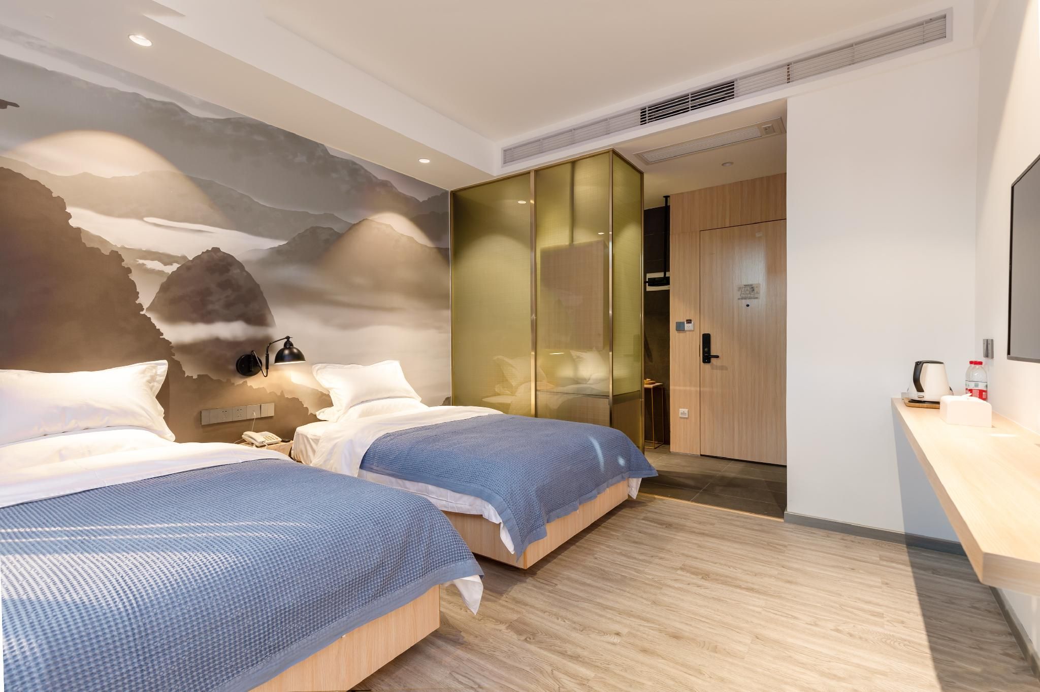 Standard Twin Room - Non-Smoking