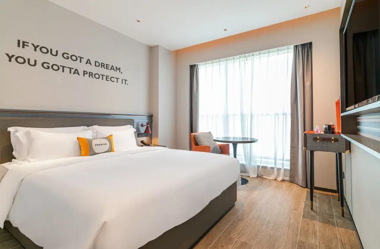 Deluxe Room King