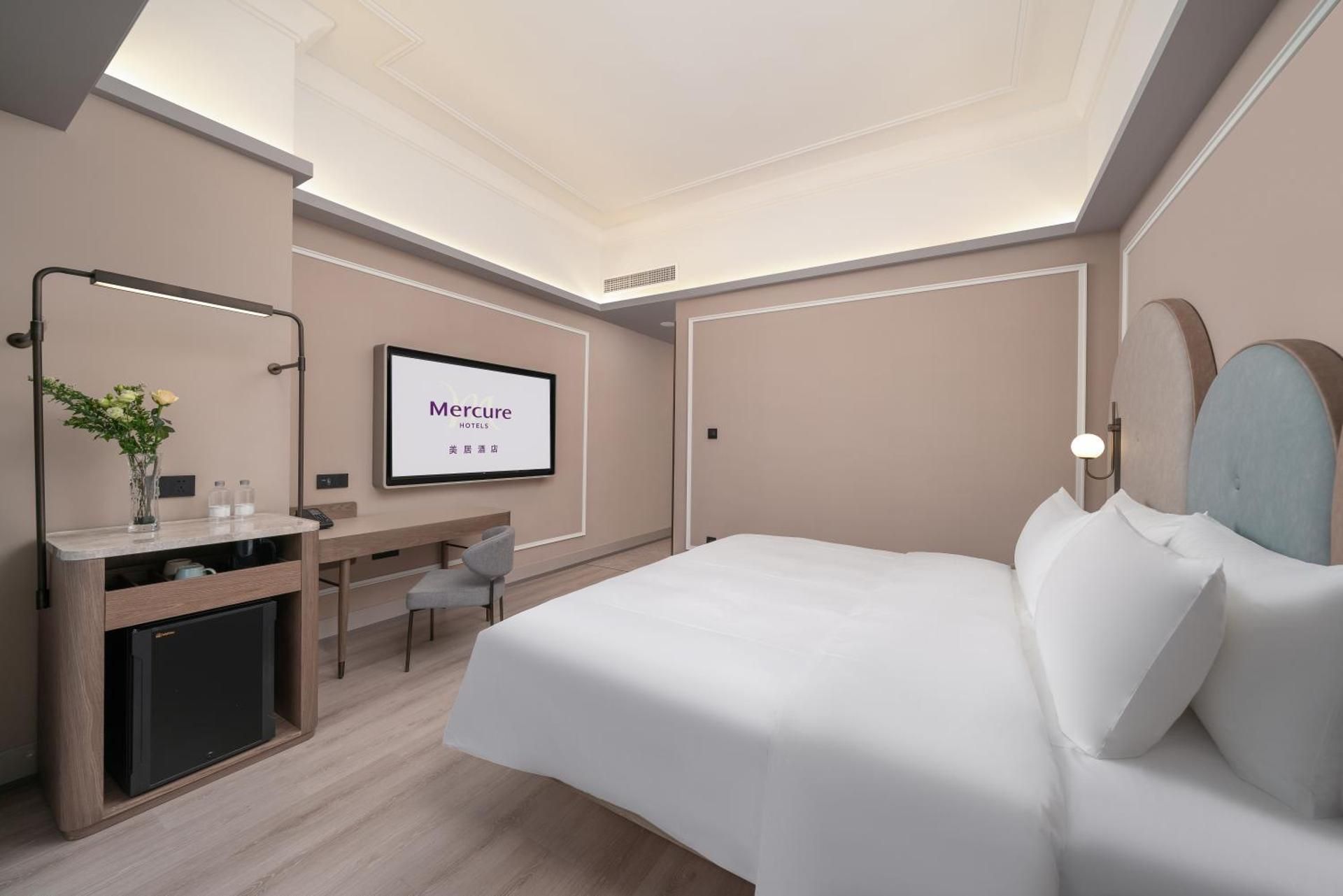 Deluxe Room with a King-size Bed