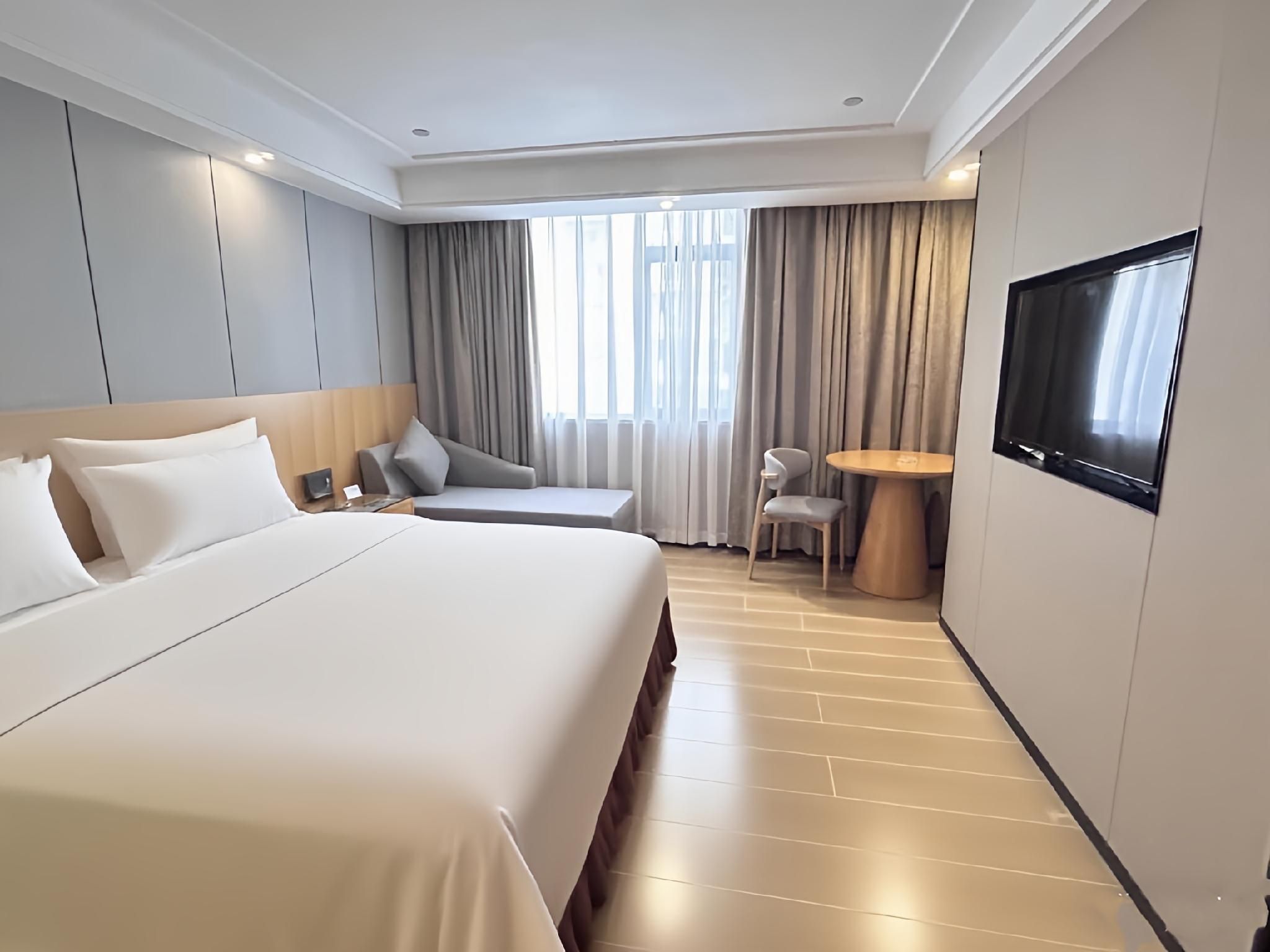 Business King Room