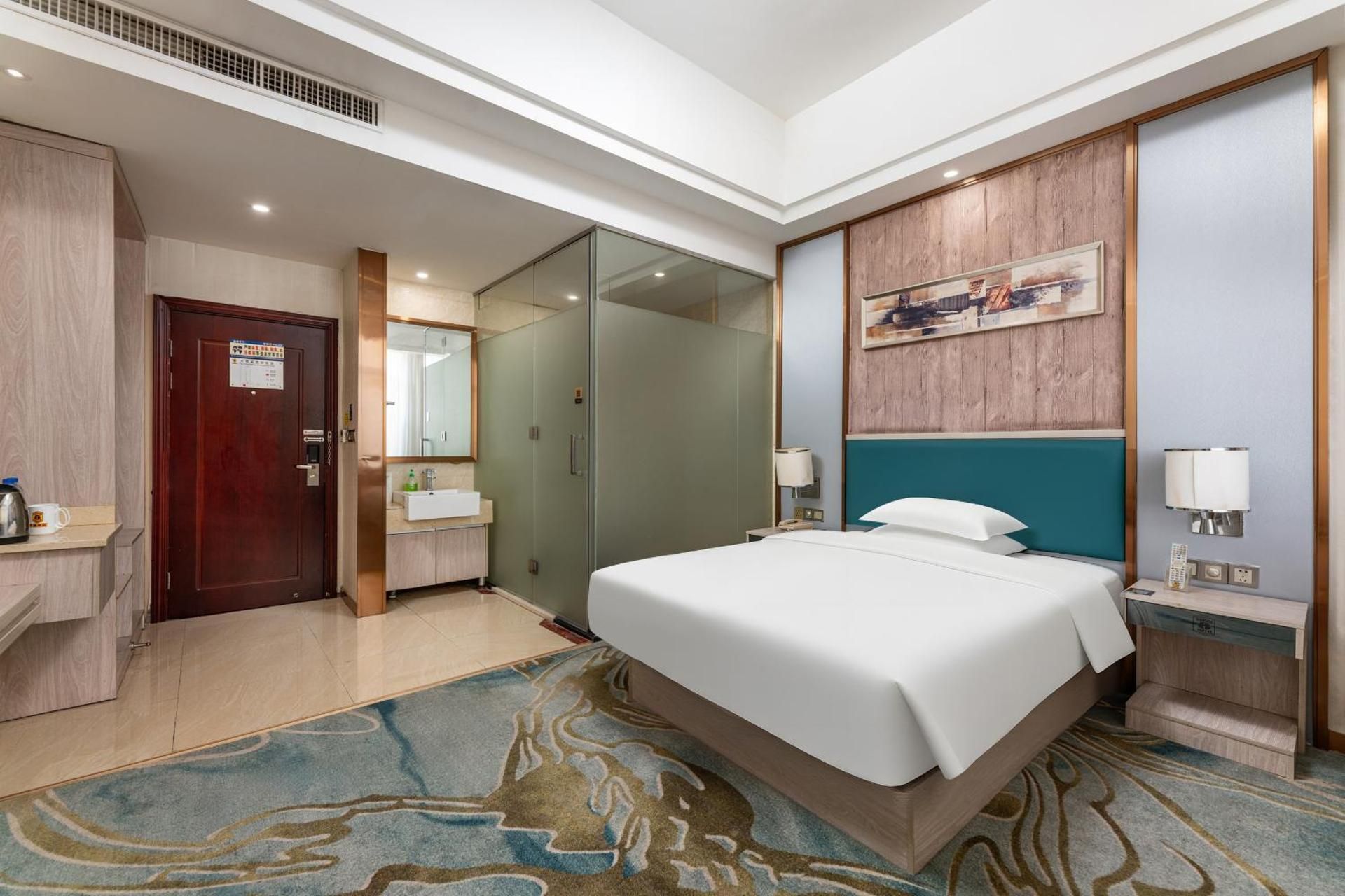 Superior Queen Room