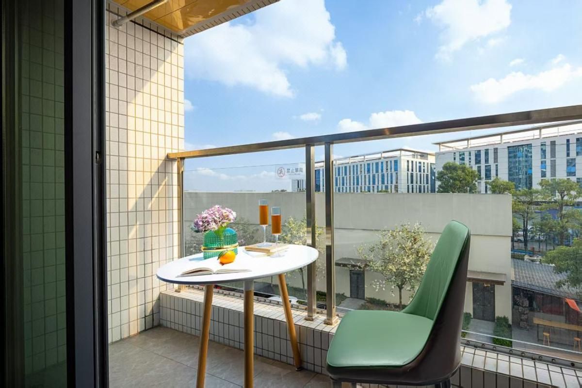 Executive Twin Room with City View
