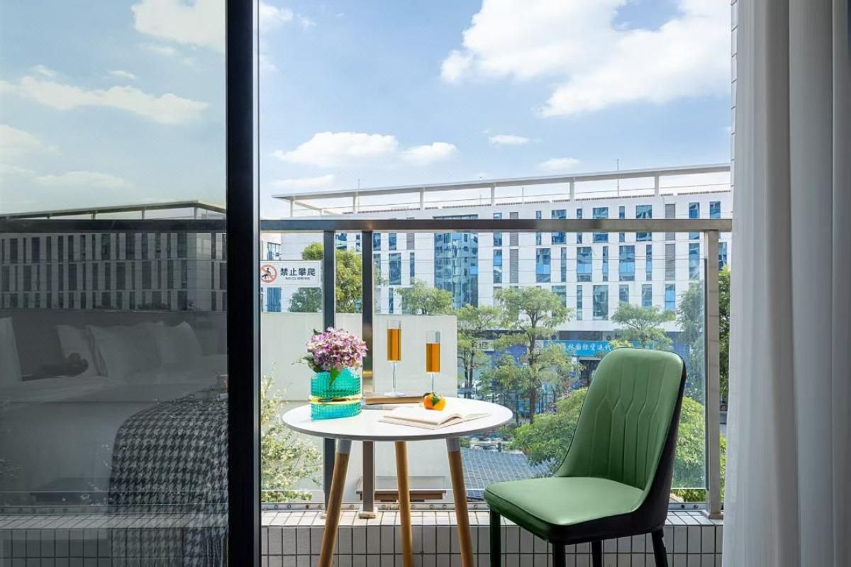 Deluxe Twin Room with City View