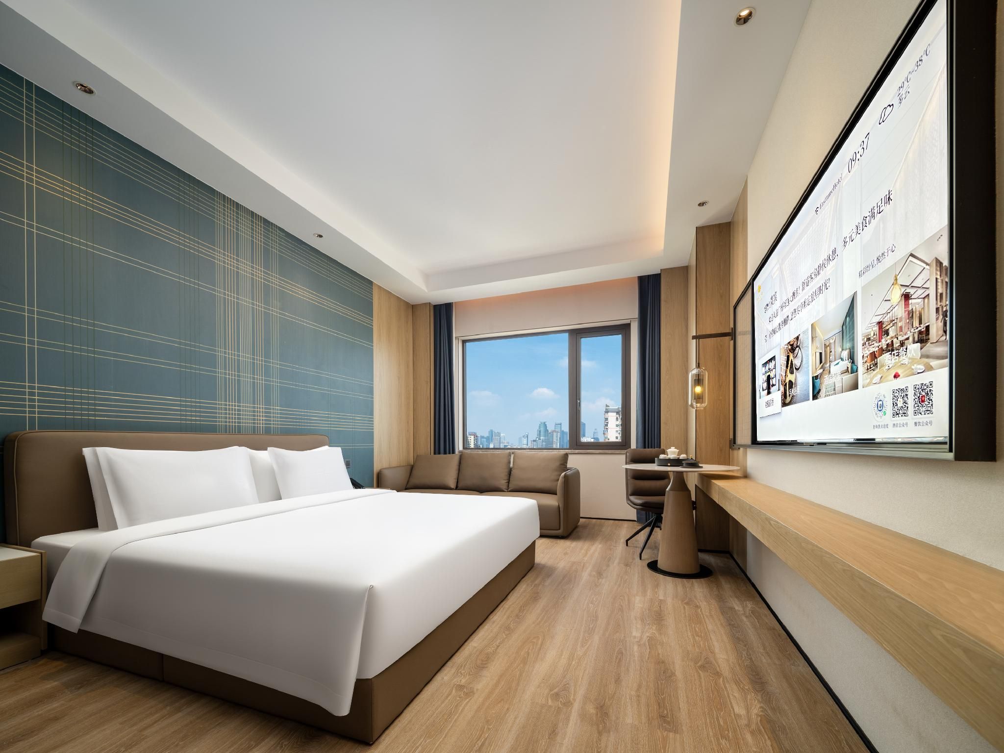Deluxe Queen Queen Room