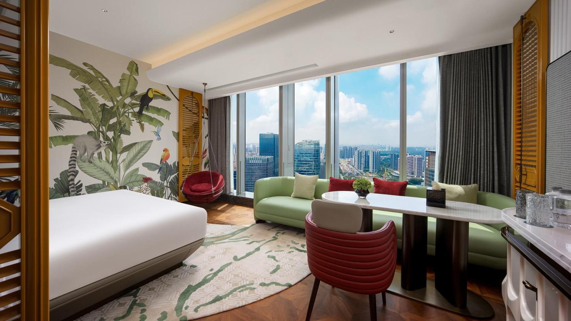 Swing King Room