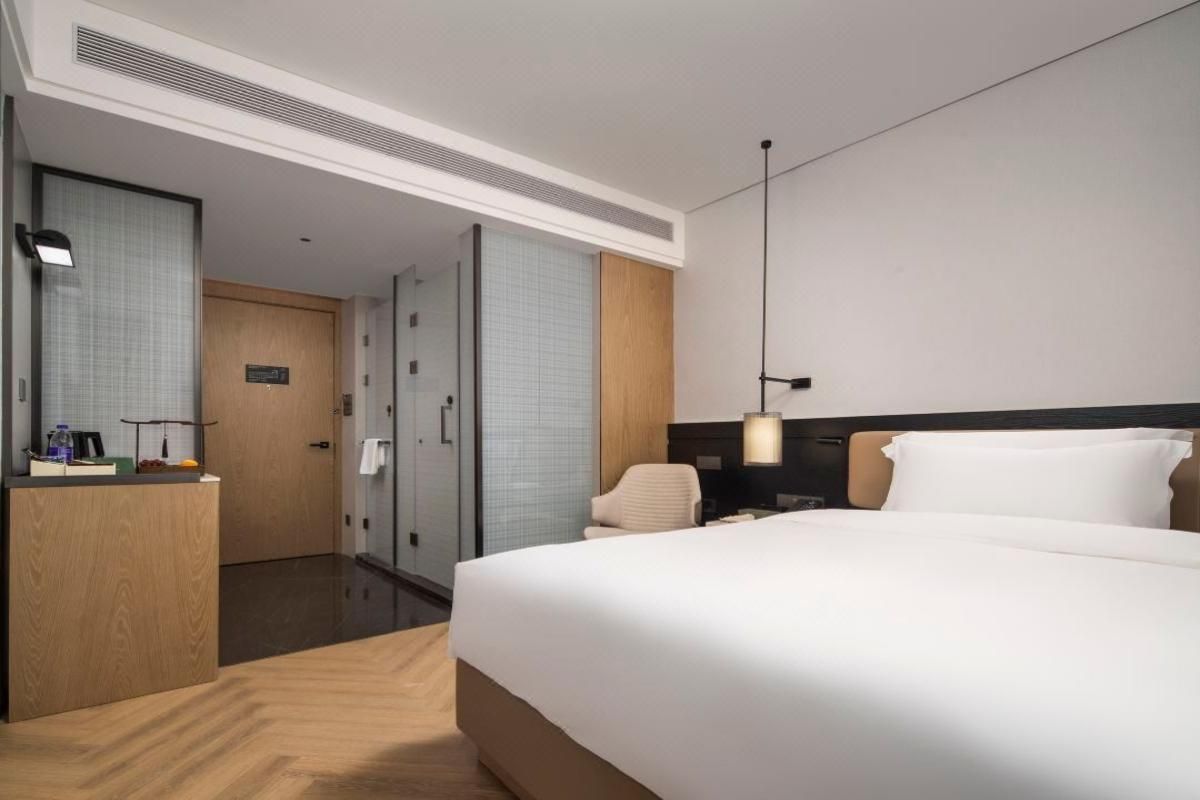 Elegant Superior Queen Room