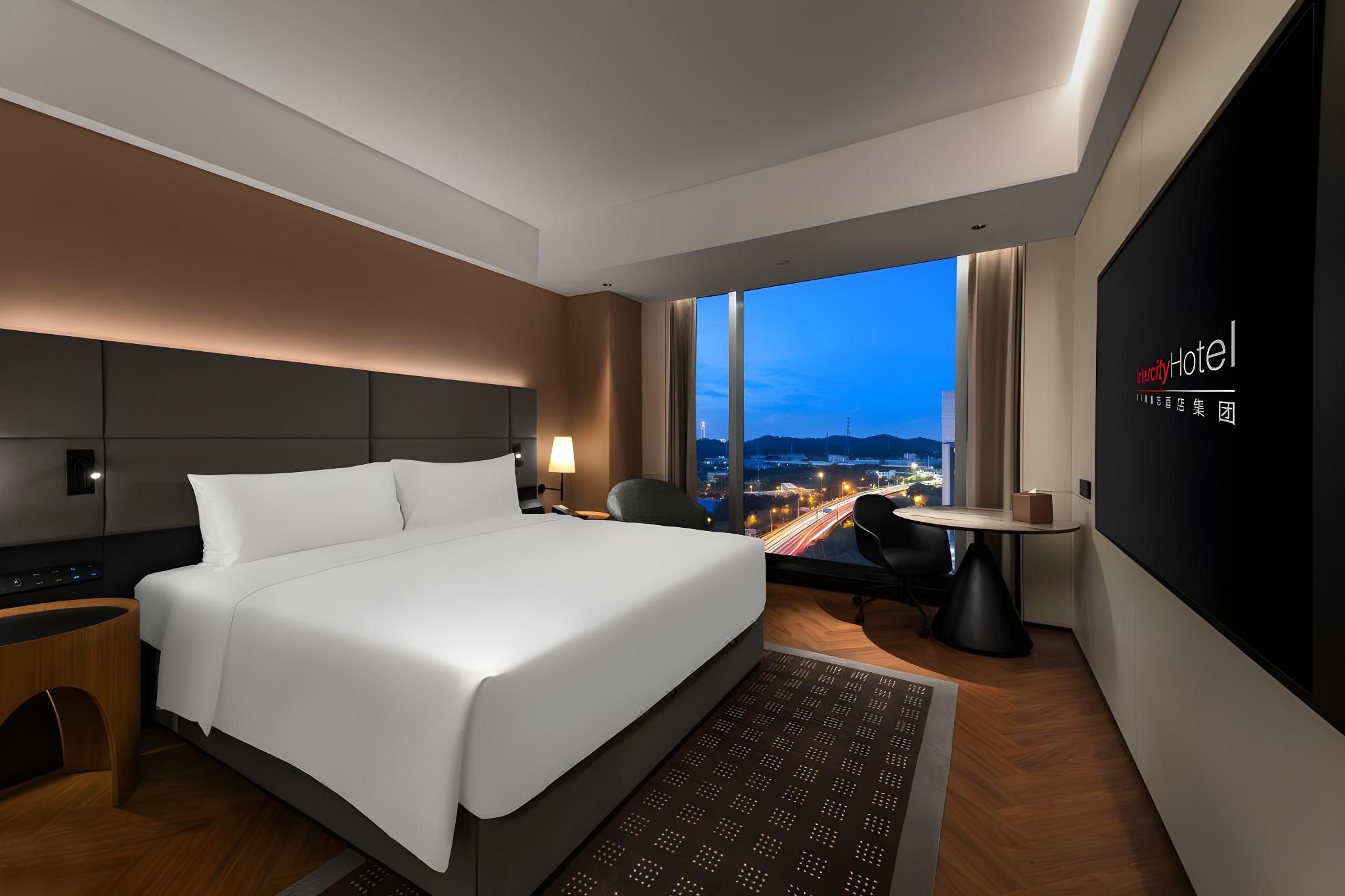 Big Room