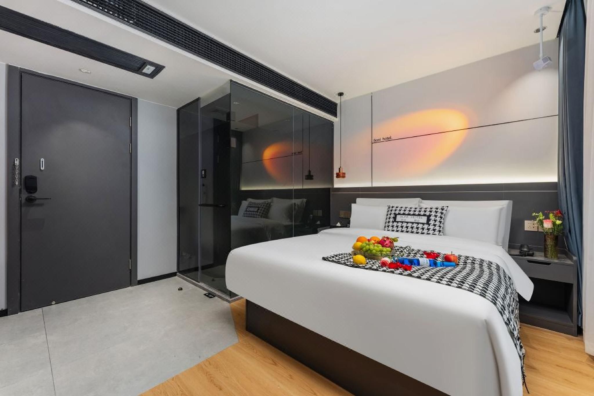 Comfort Queen Room