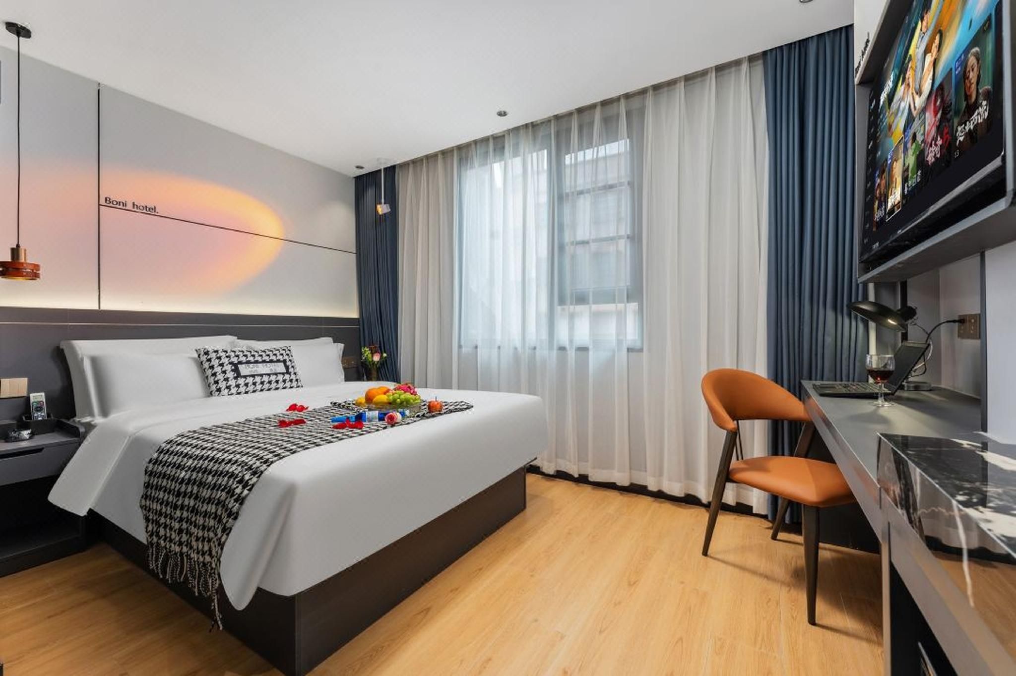 Comfort Queen Room