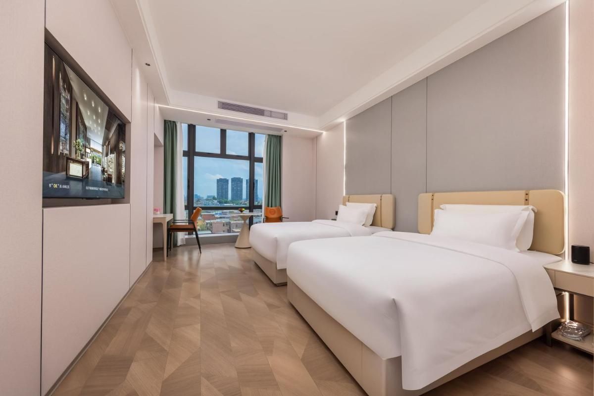 Lizhi Twin Room