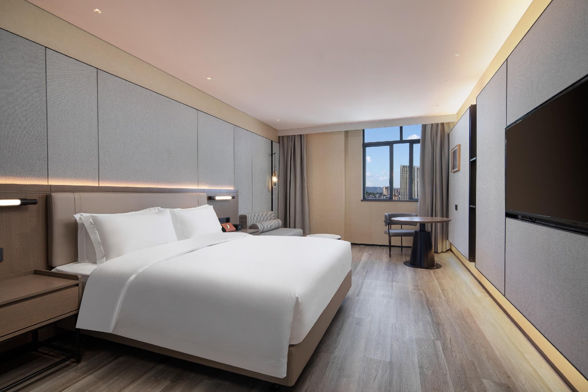 Business King Room