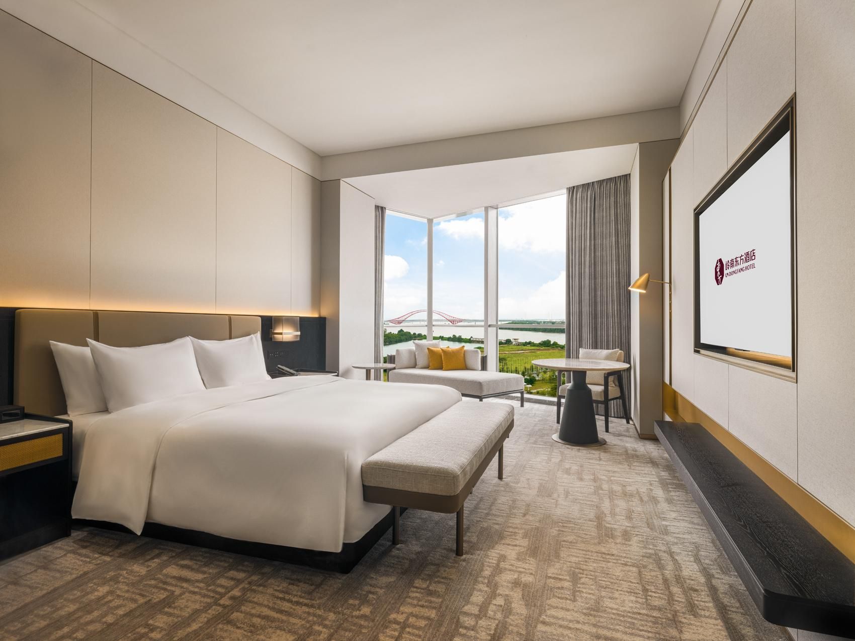 Deluxe King River View