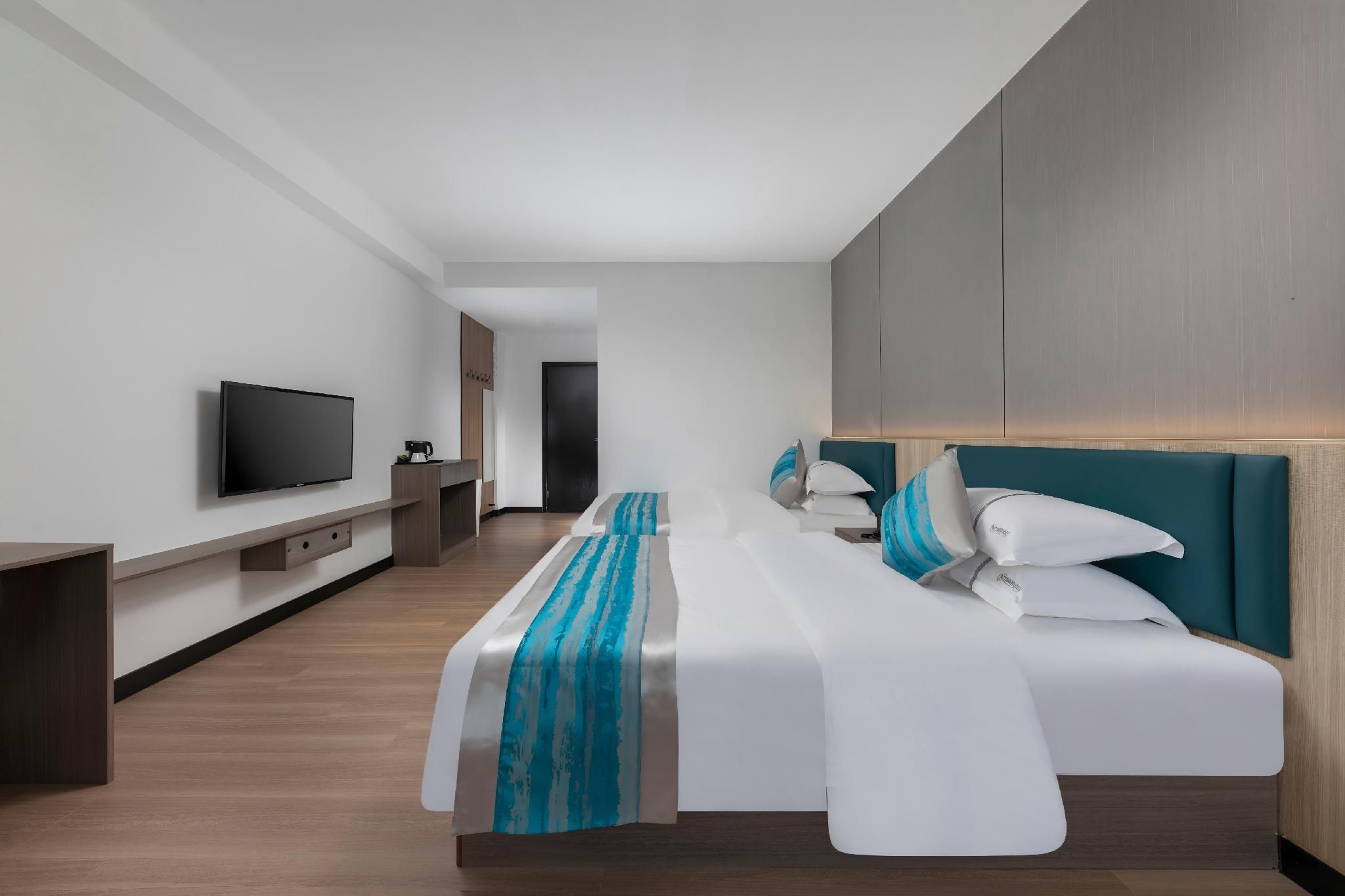 Deluxe Triple Room with Shower