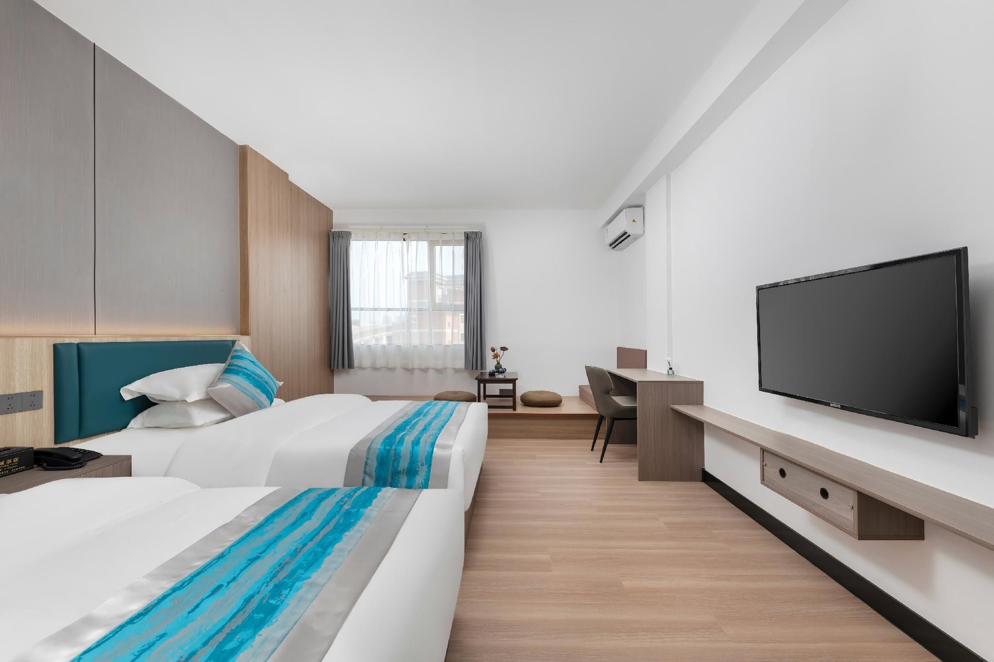 Deluxe Triple Room with Shower