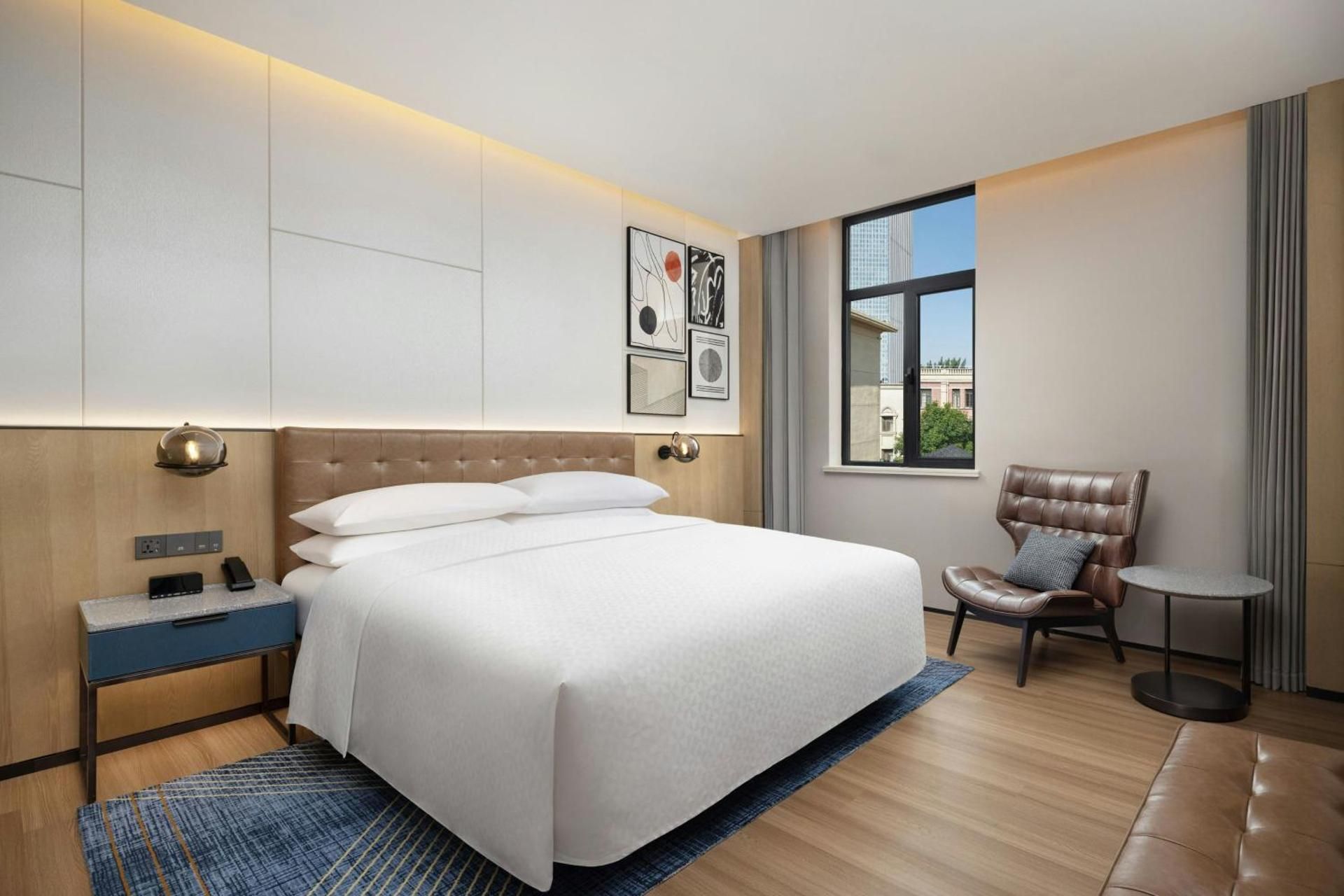 One-Bedroom Premium King Suite with City View