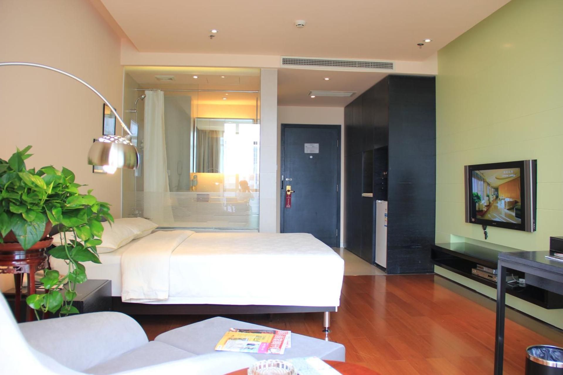 Business Standard Queen Room