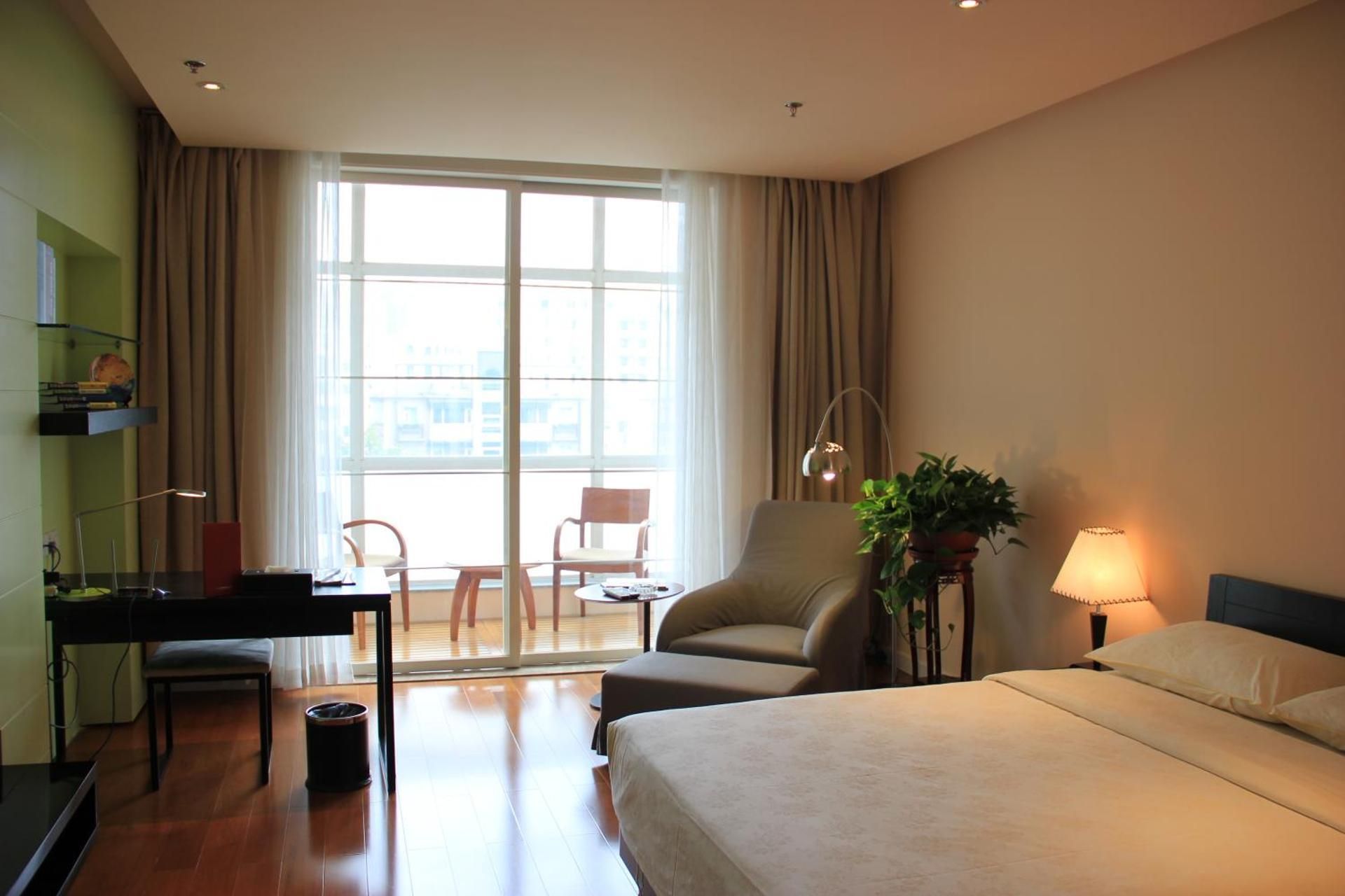 Business Standard Queen Room